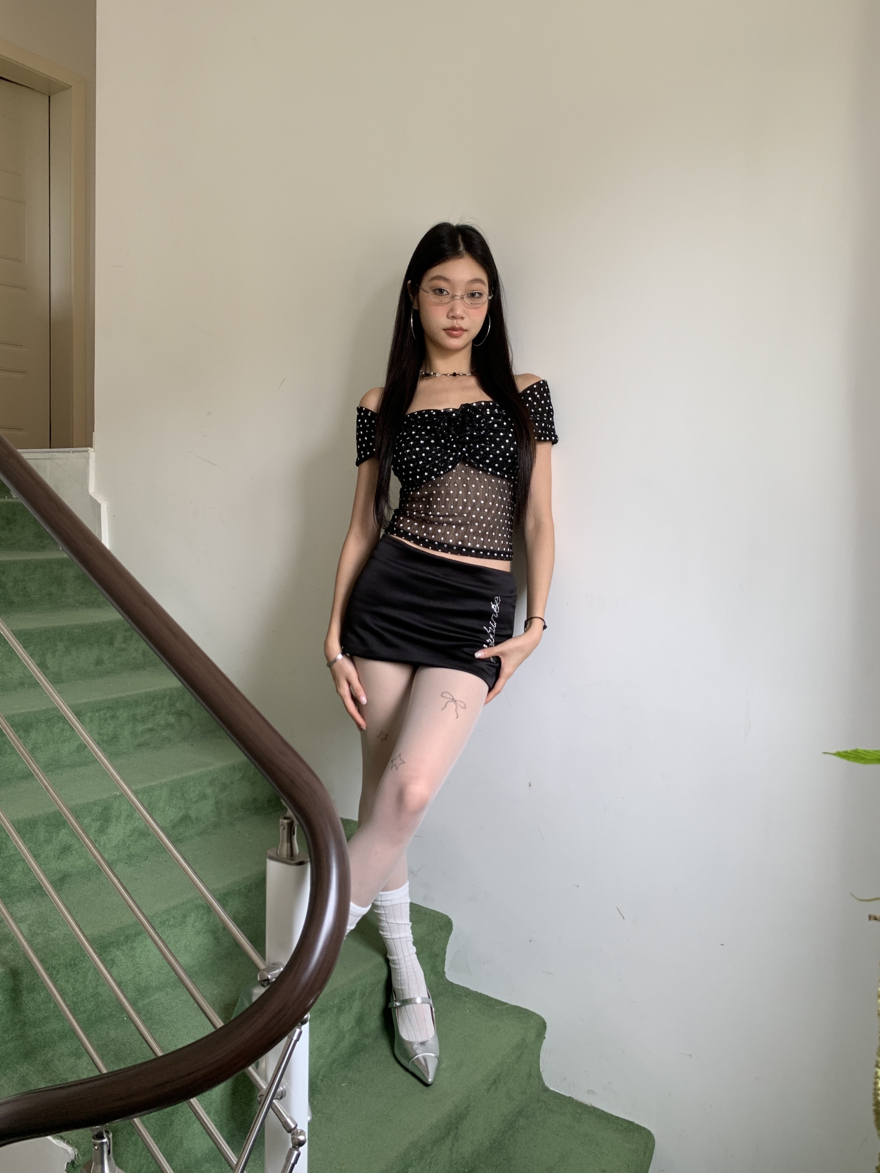 Skirt pants with diamond decorations on the sides