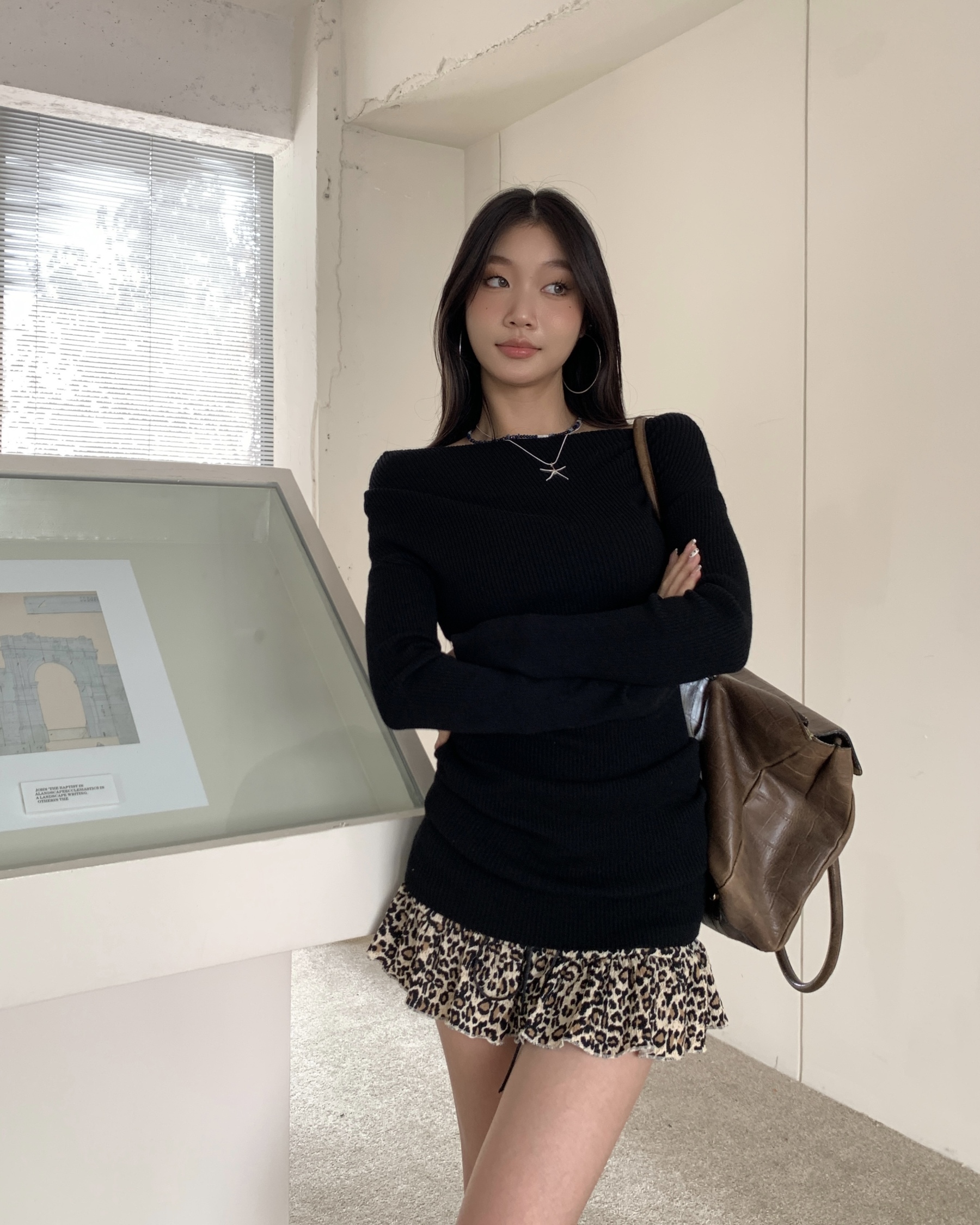 Black long-sleeved shirt