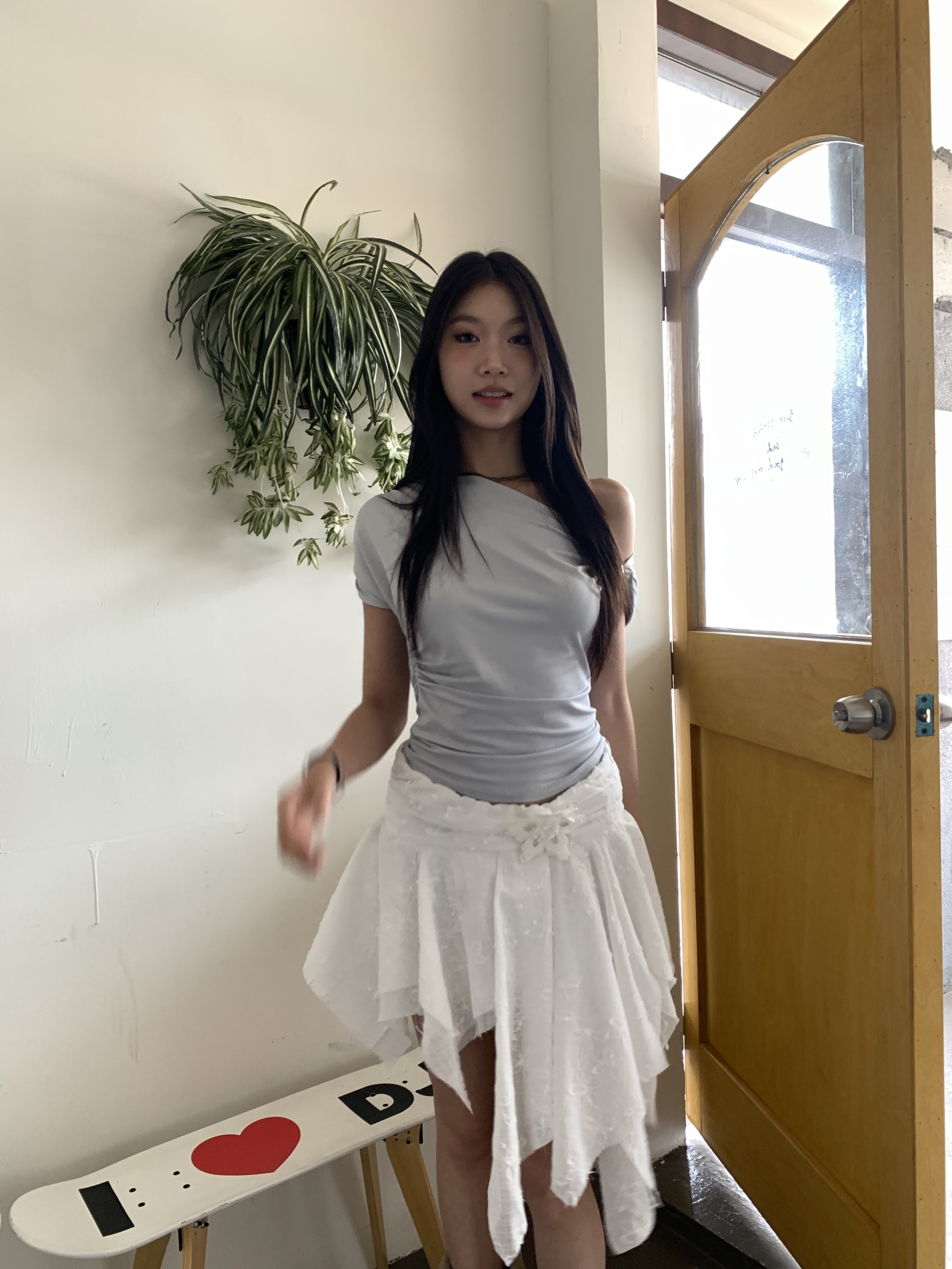 Stylish one-sleeve off-shoulder t-shirt design