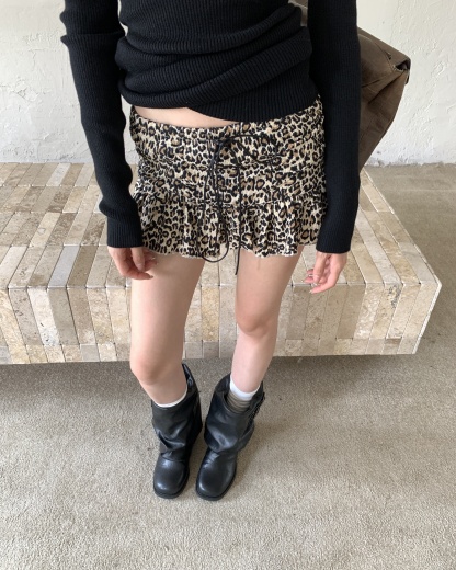Leopard print mini skirt