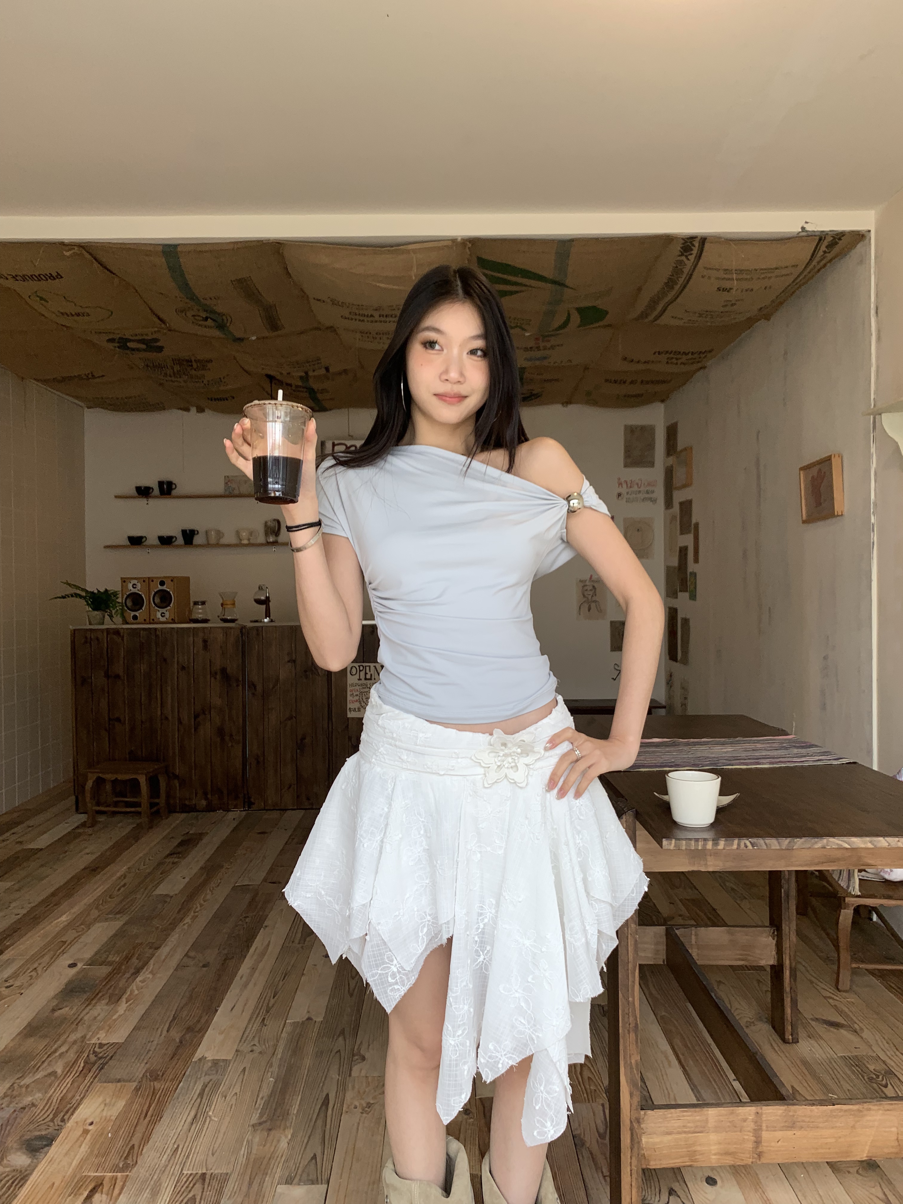 Stylish one-sleeve off-shoulder t-shirt design