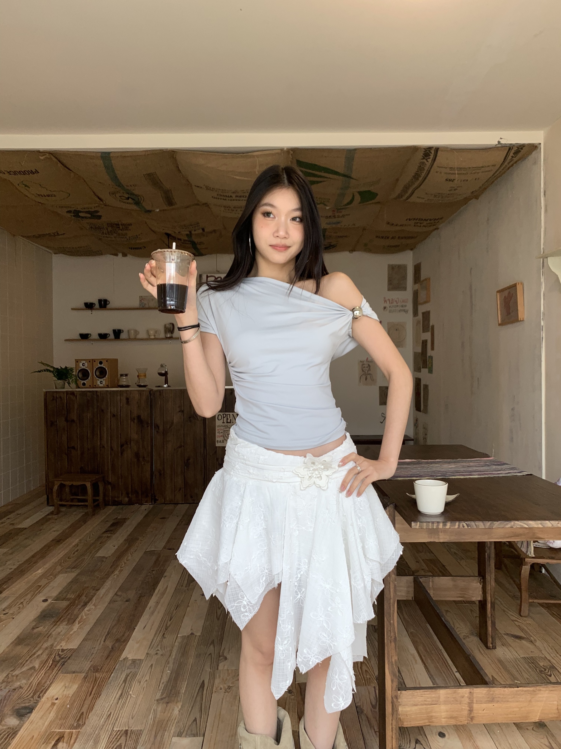 Stylish one-sleeve off-shoulder t-shirt design