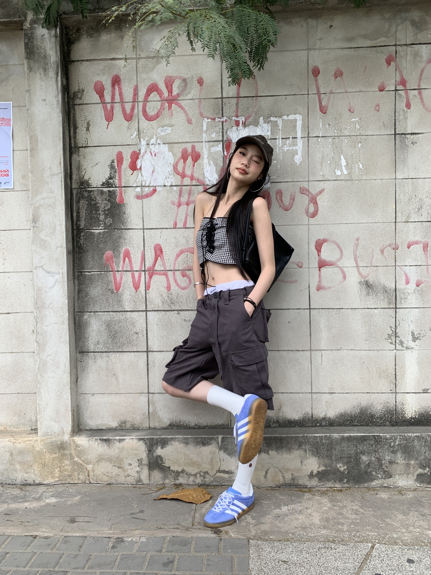 Vintage pants with pockets on both sides, wide legs, cool, women's pants