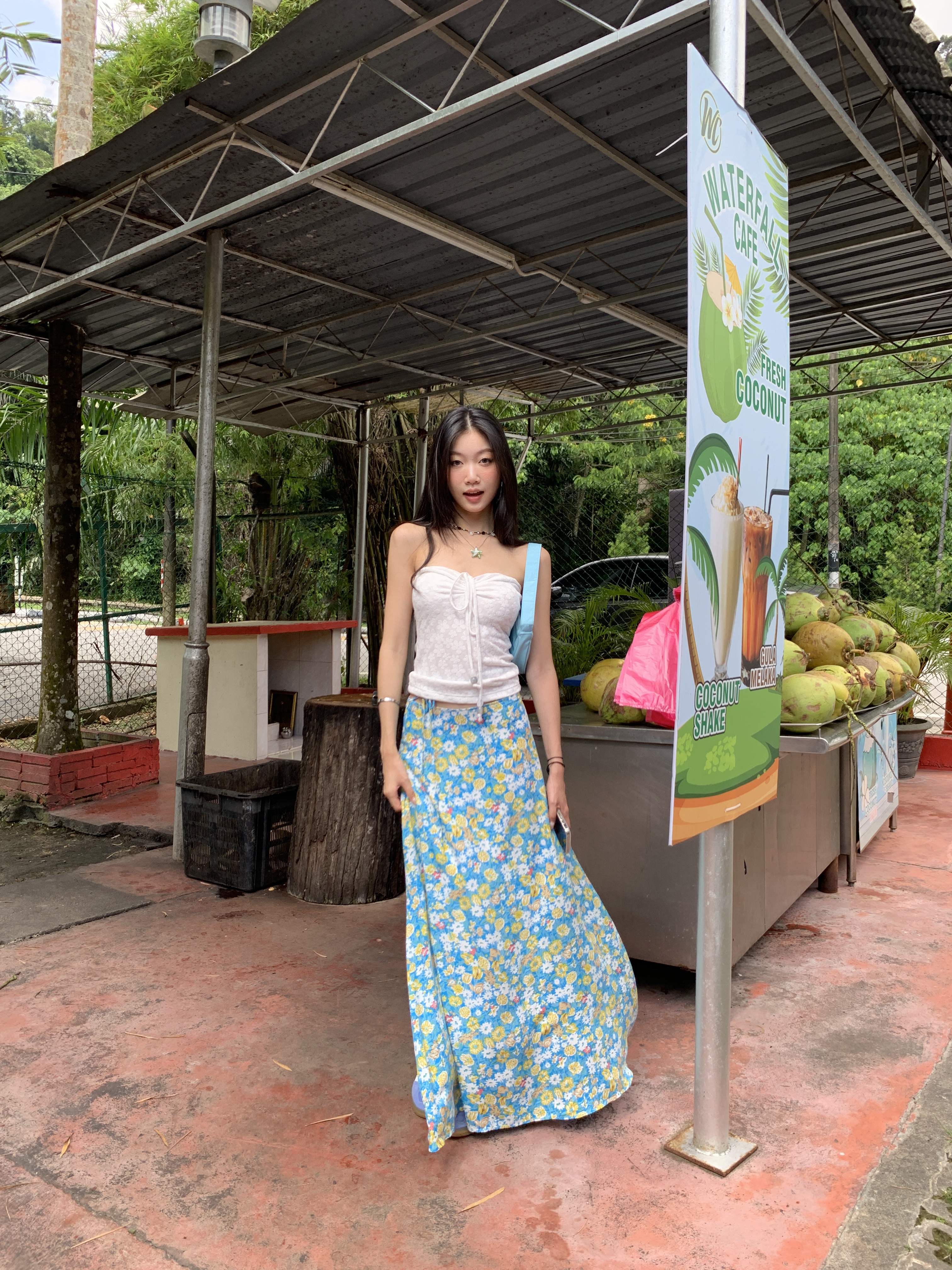 Floral skirt, long, flowing skirt covering the knees