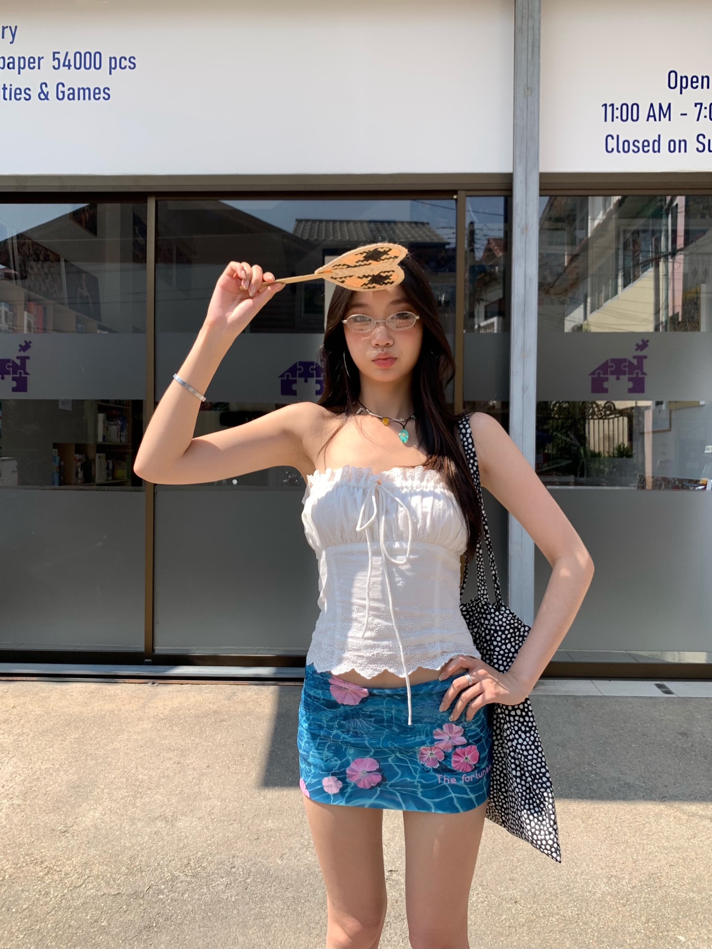 Low-waist mini skirt (short style) fitted vacation style, decorated with floral mesh fabric, new design in 2025