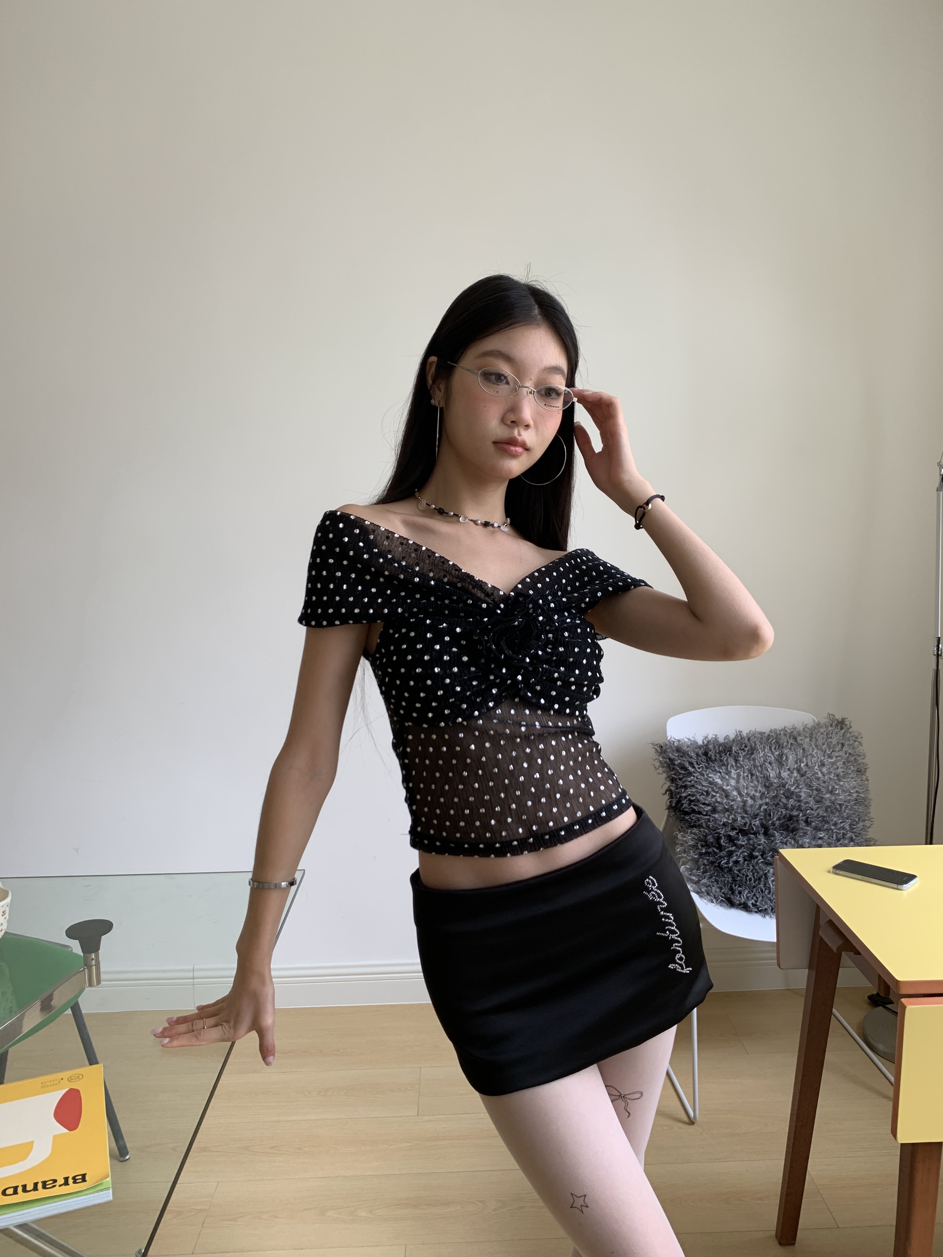 Skirt pants with diamond decorations on the sides