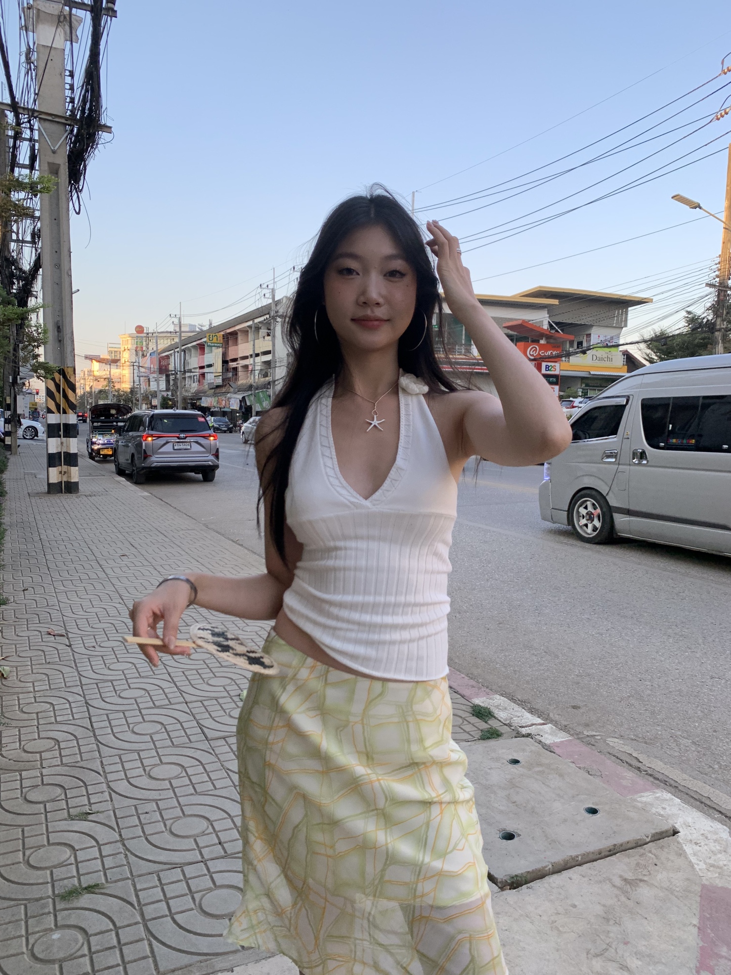 Bestie knitted shirt, sexy V-neck off-shoulder bra, neck strap design