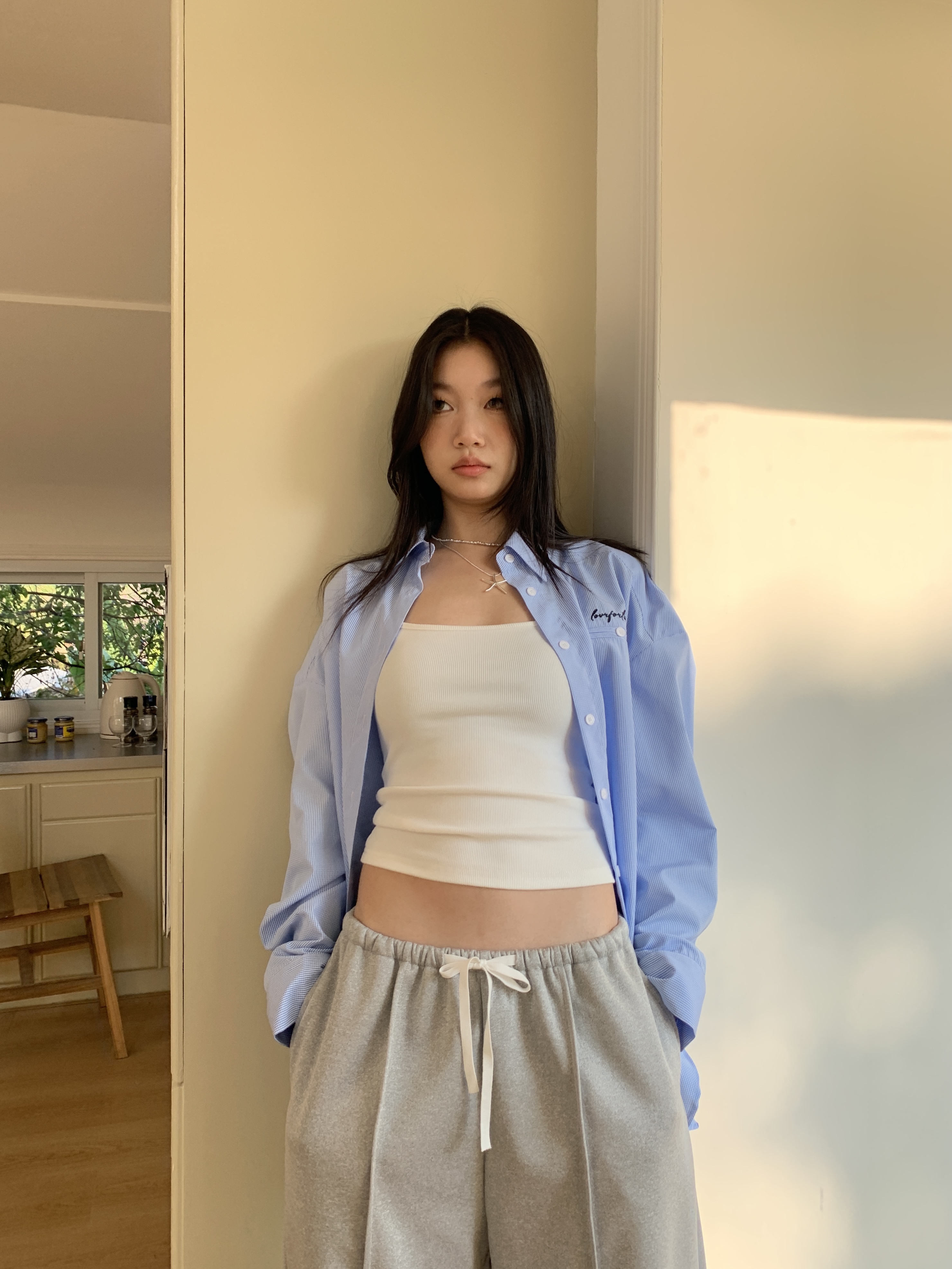 4 colors of plain strap tops for spring and summer, easy to match