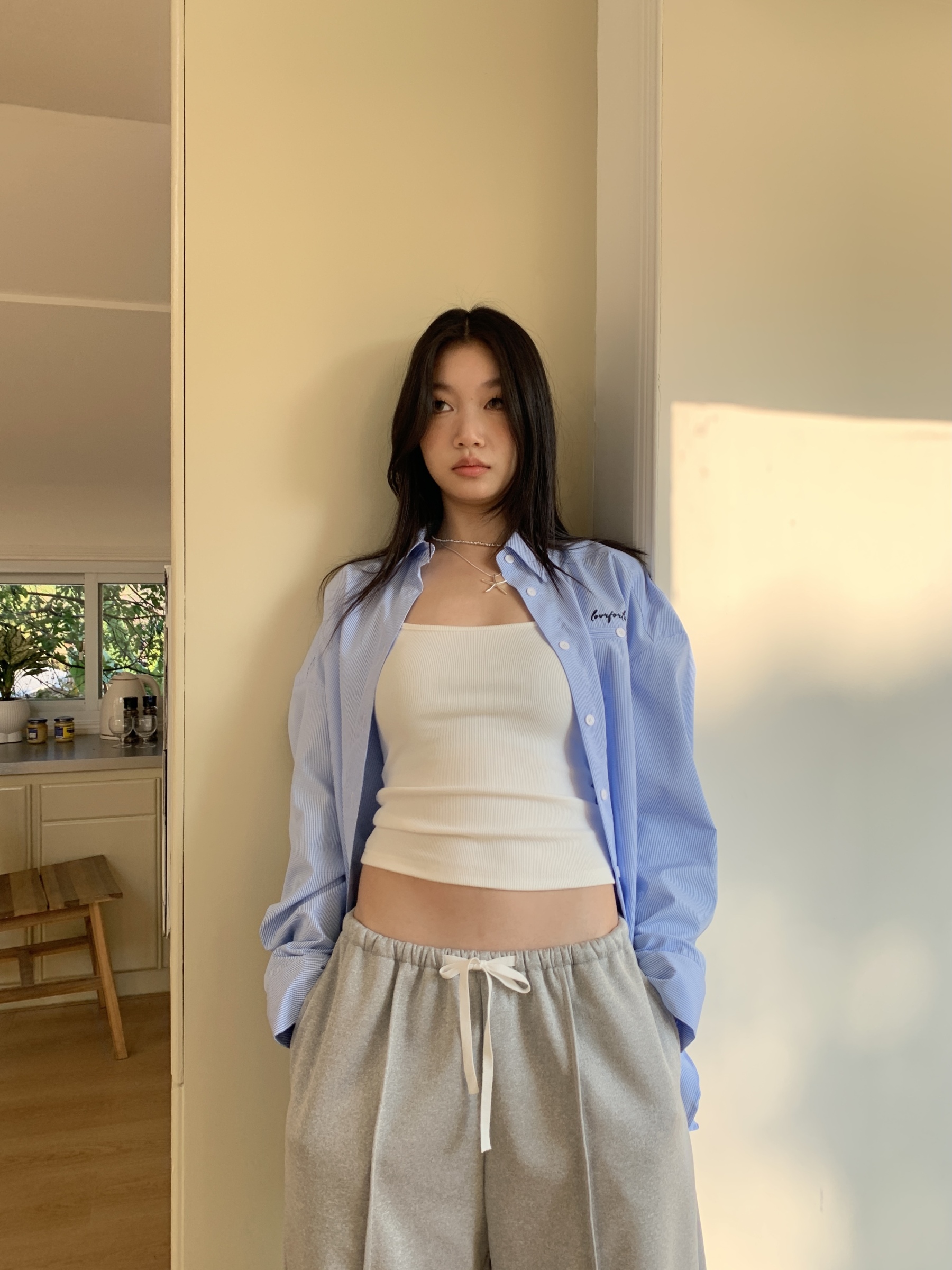 4 colors of plain strap tops for spring and summer, easy to match