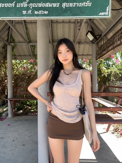 Floral lace U-neck tank top, light and transparent, sexy style
