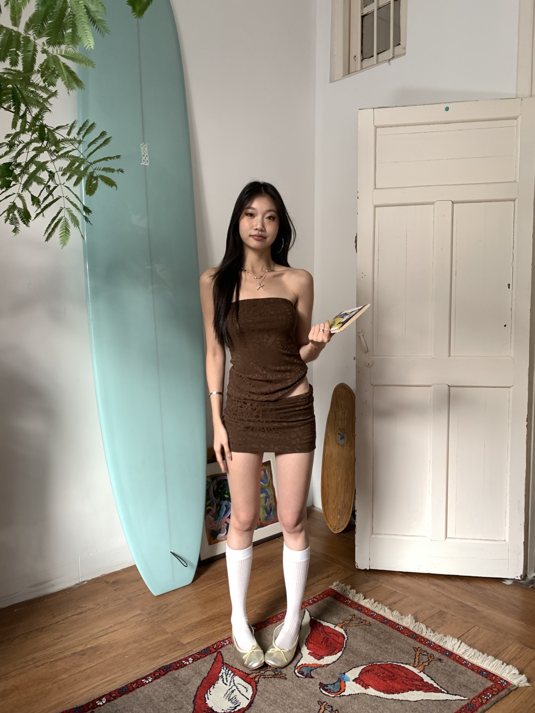 Brown tube top and low-waist skirt set