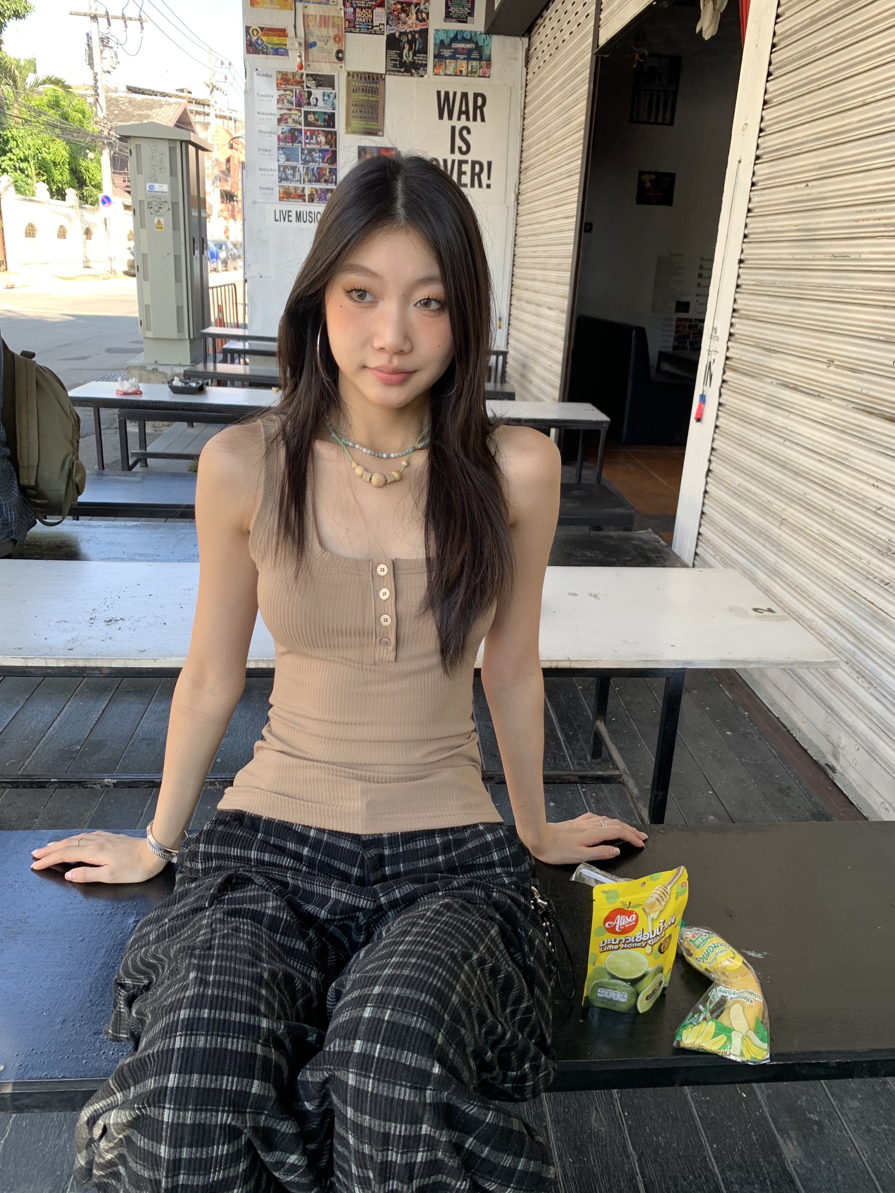 Two-tone button-up vest with a slim-fit design that helps tighten the waist