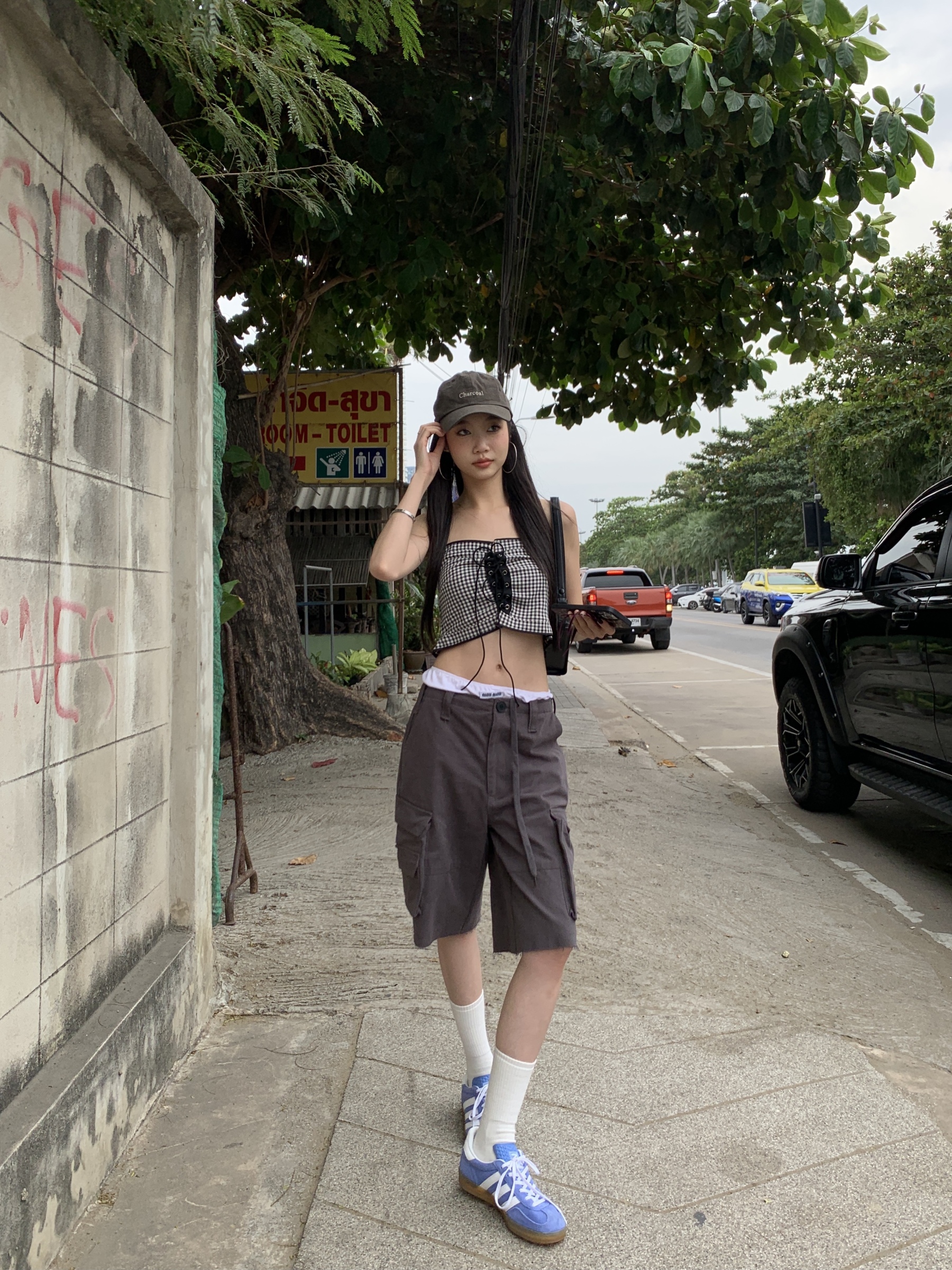 Vintage pants with pockets on both sides, wide legs, cool, women's pants