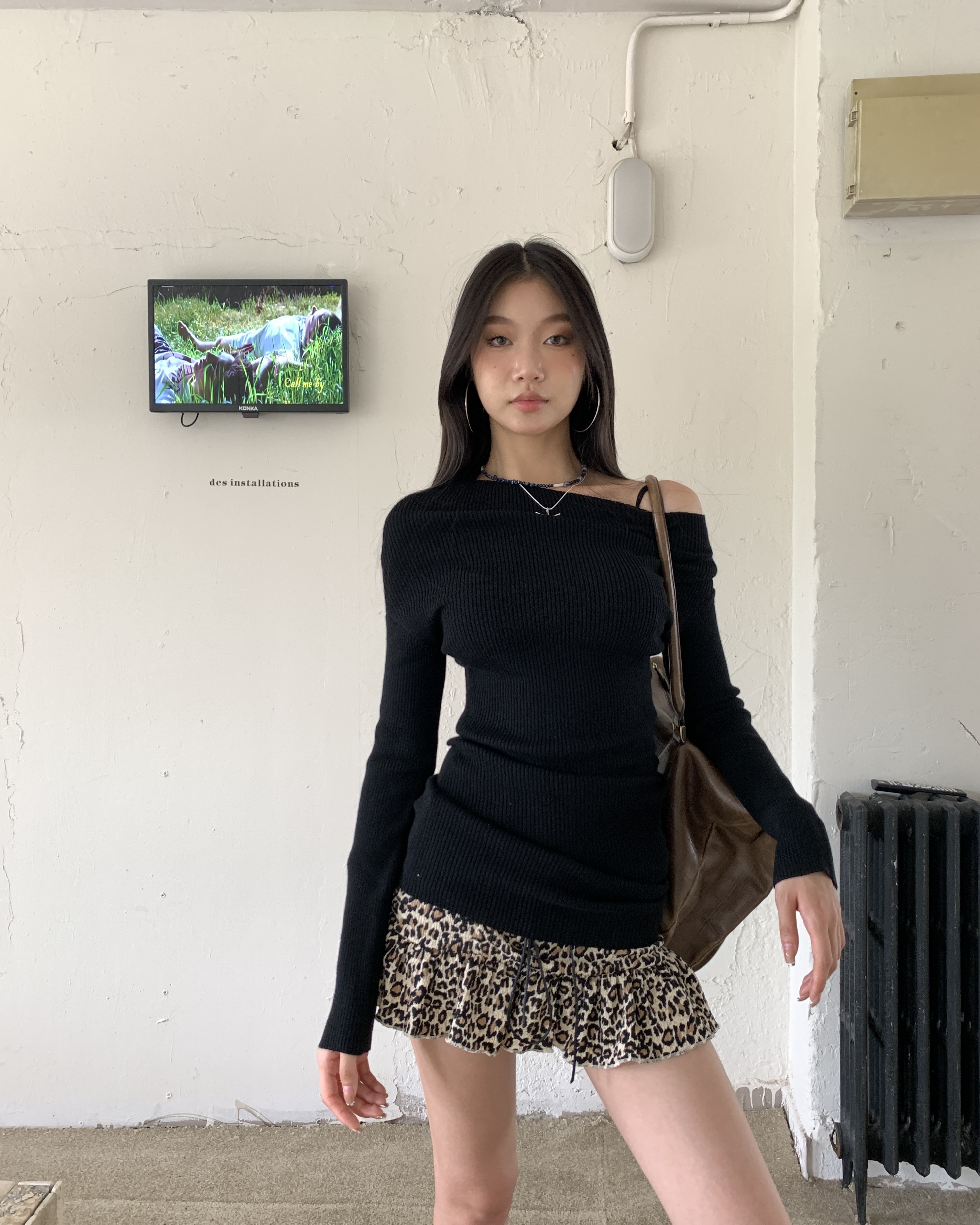 Leopard print mini skirt