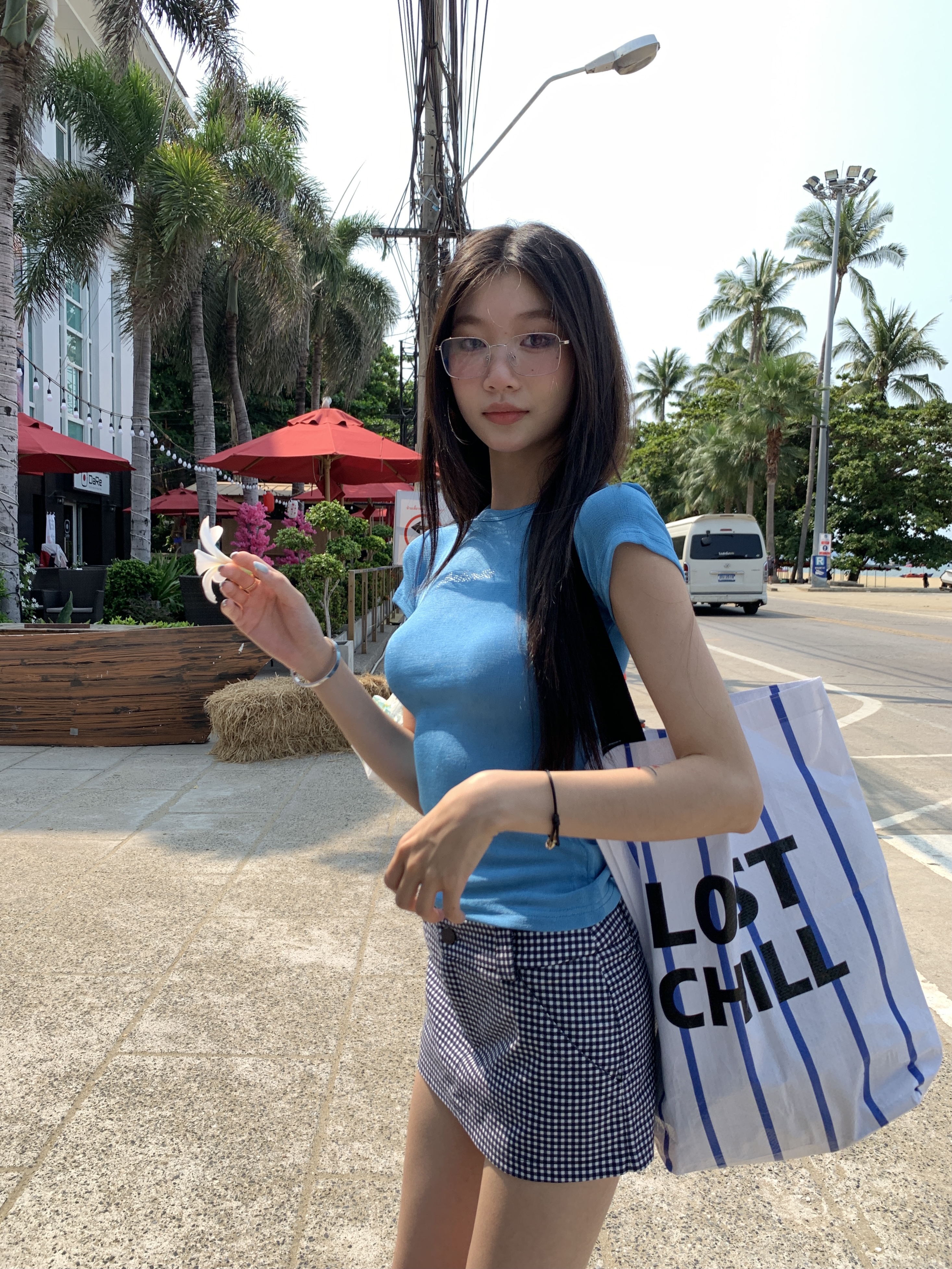 Women's Red and Blue Short Sleeve T-Shirt, Straight Shoulder, Letter Diamond Pattern, Slim Fit T-Shirt