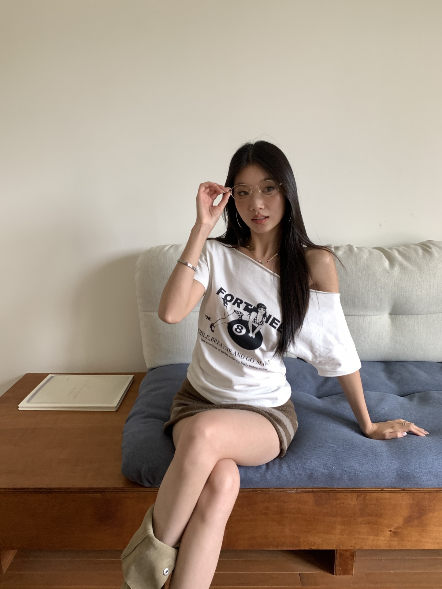 Casual style cute printed off-shoulder short-sleeved white T-shirt