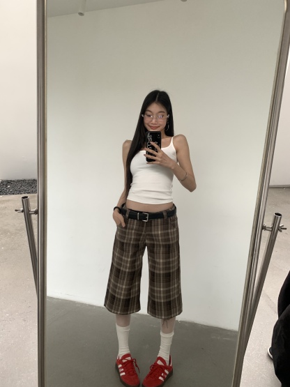 Women's brown three-quarter pants, stylish and cool, straight-legged pants, vintage style