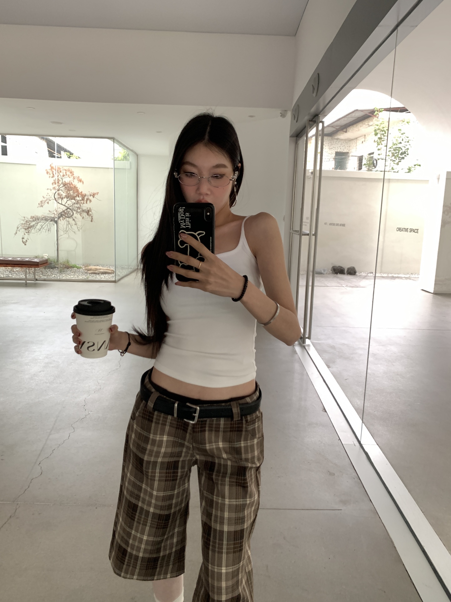 Women's brown three-quarter pants, stylish and cool, straight-legged pants, vintage style