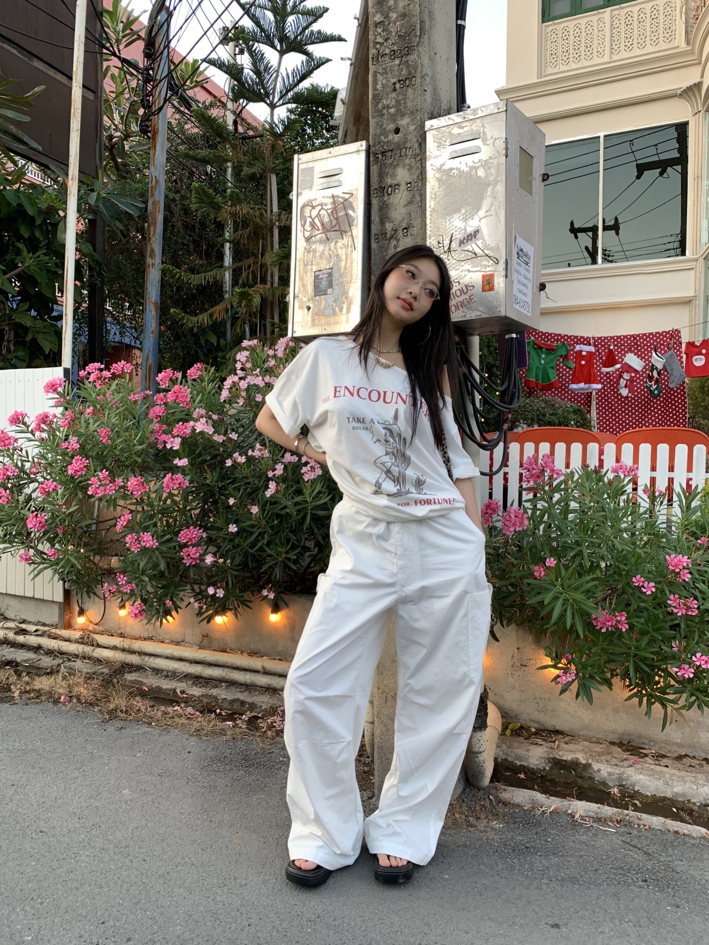 Off-shoulder design T-shirt with a denim cowboy print