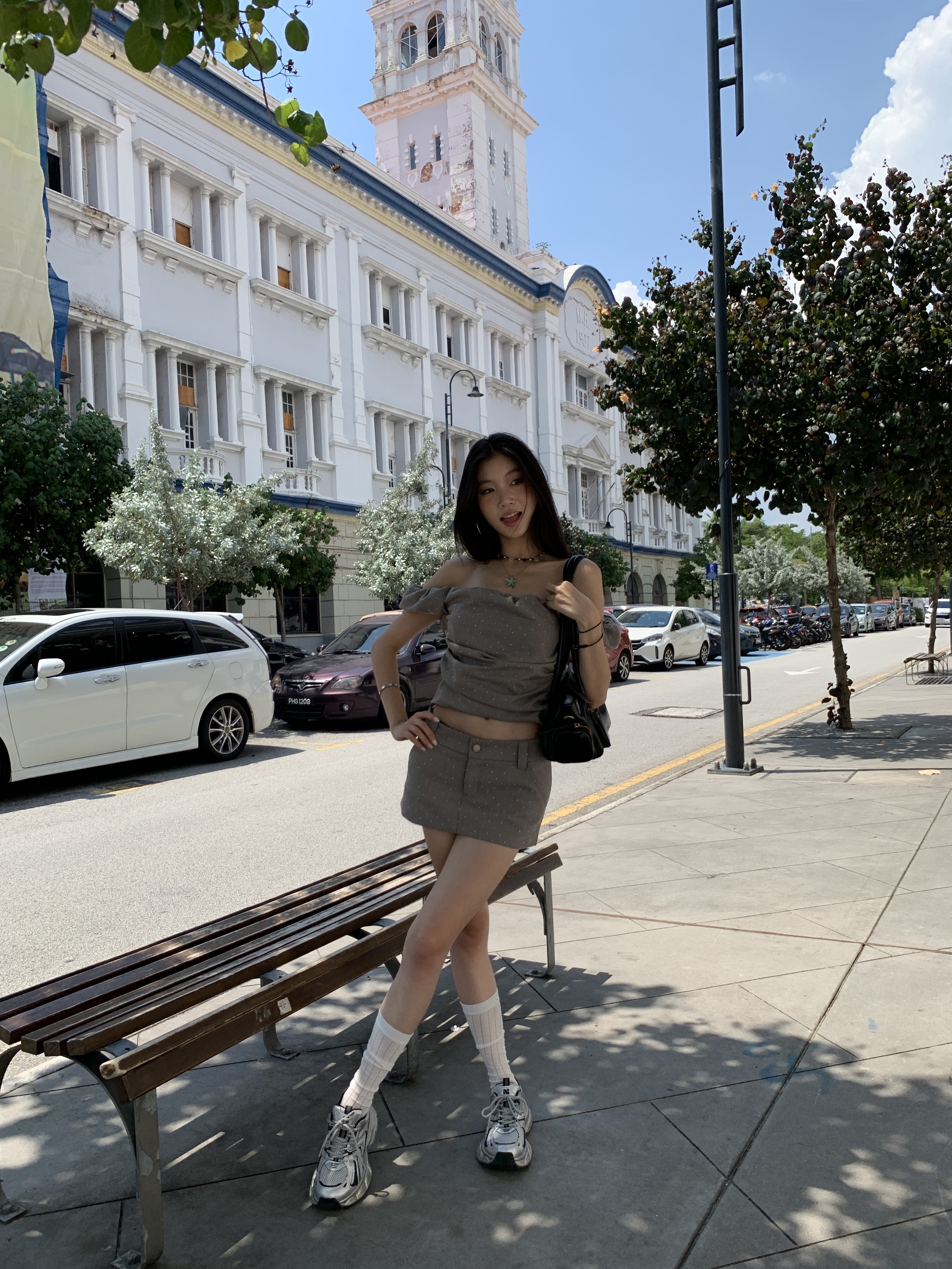 Off-shoulder short-sleeved top, summer style set, low-waist skirt