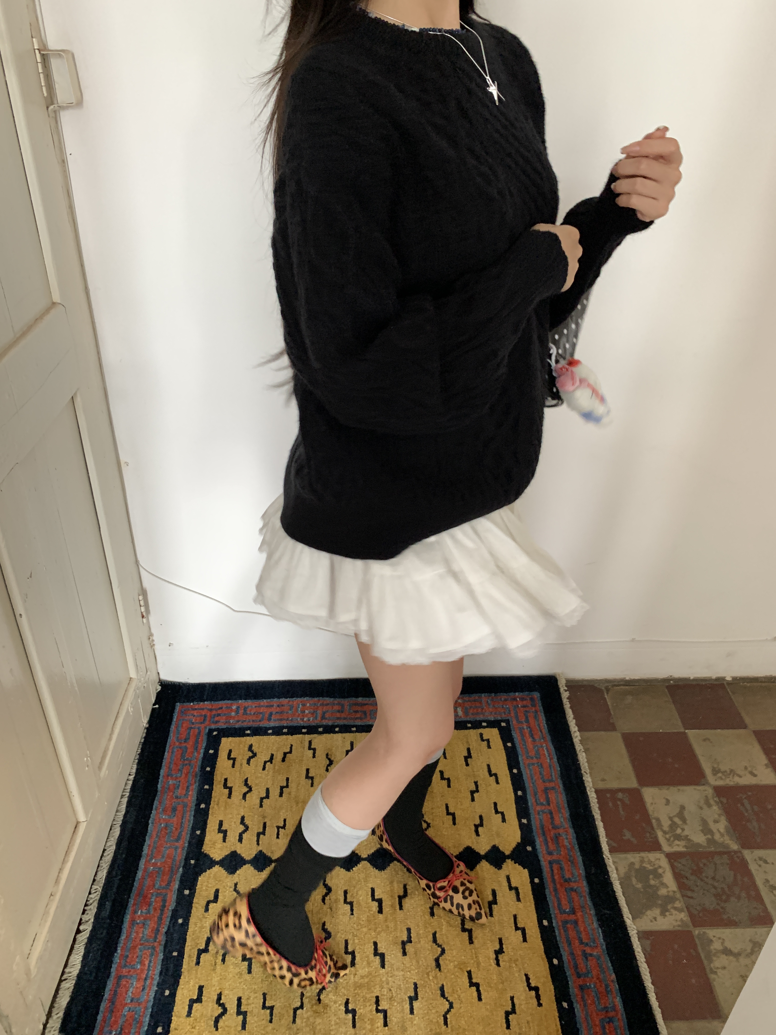 Three-layered white puffy cake skirt