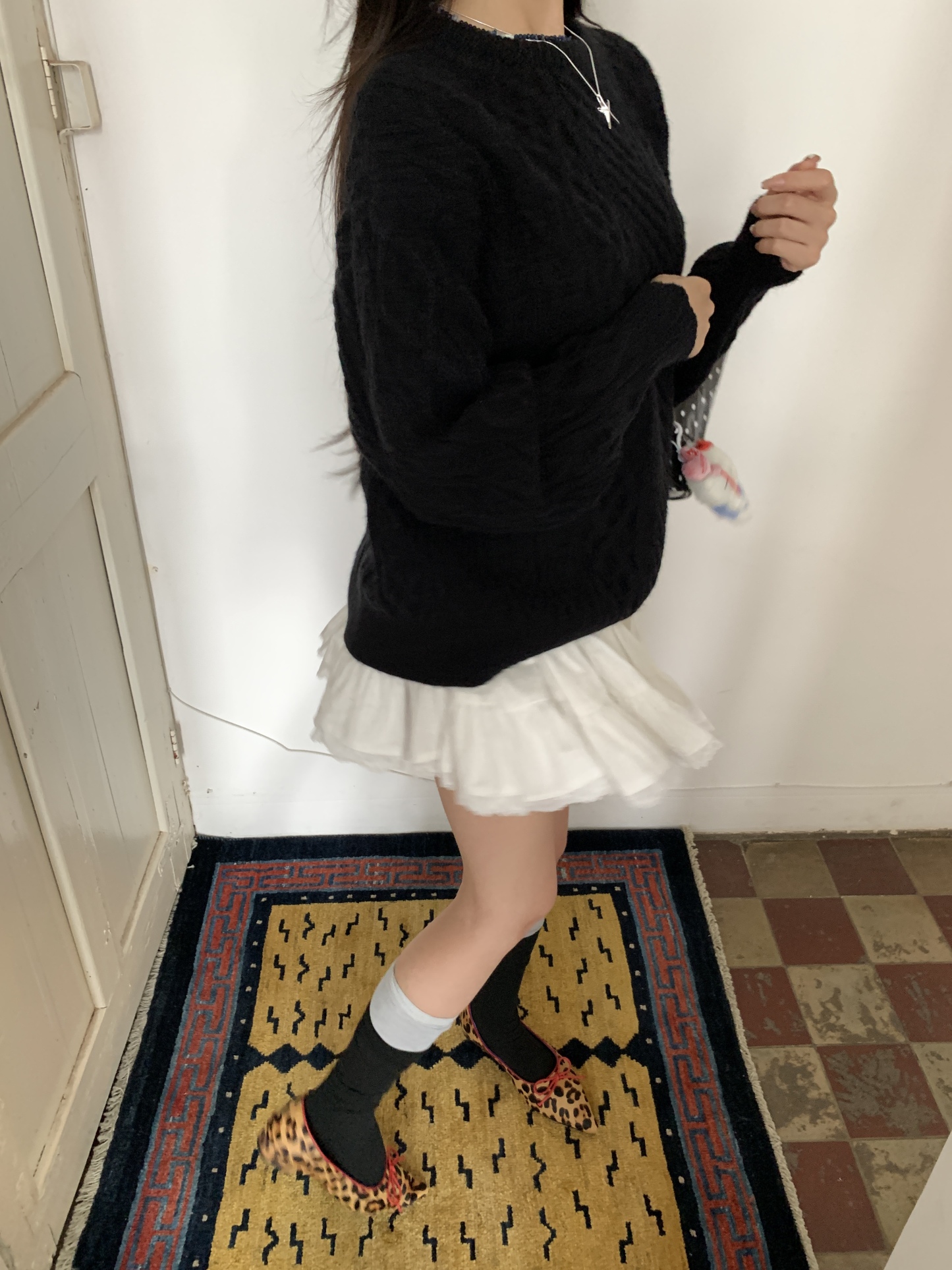 Three-layered white puffy cake skirt
