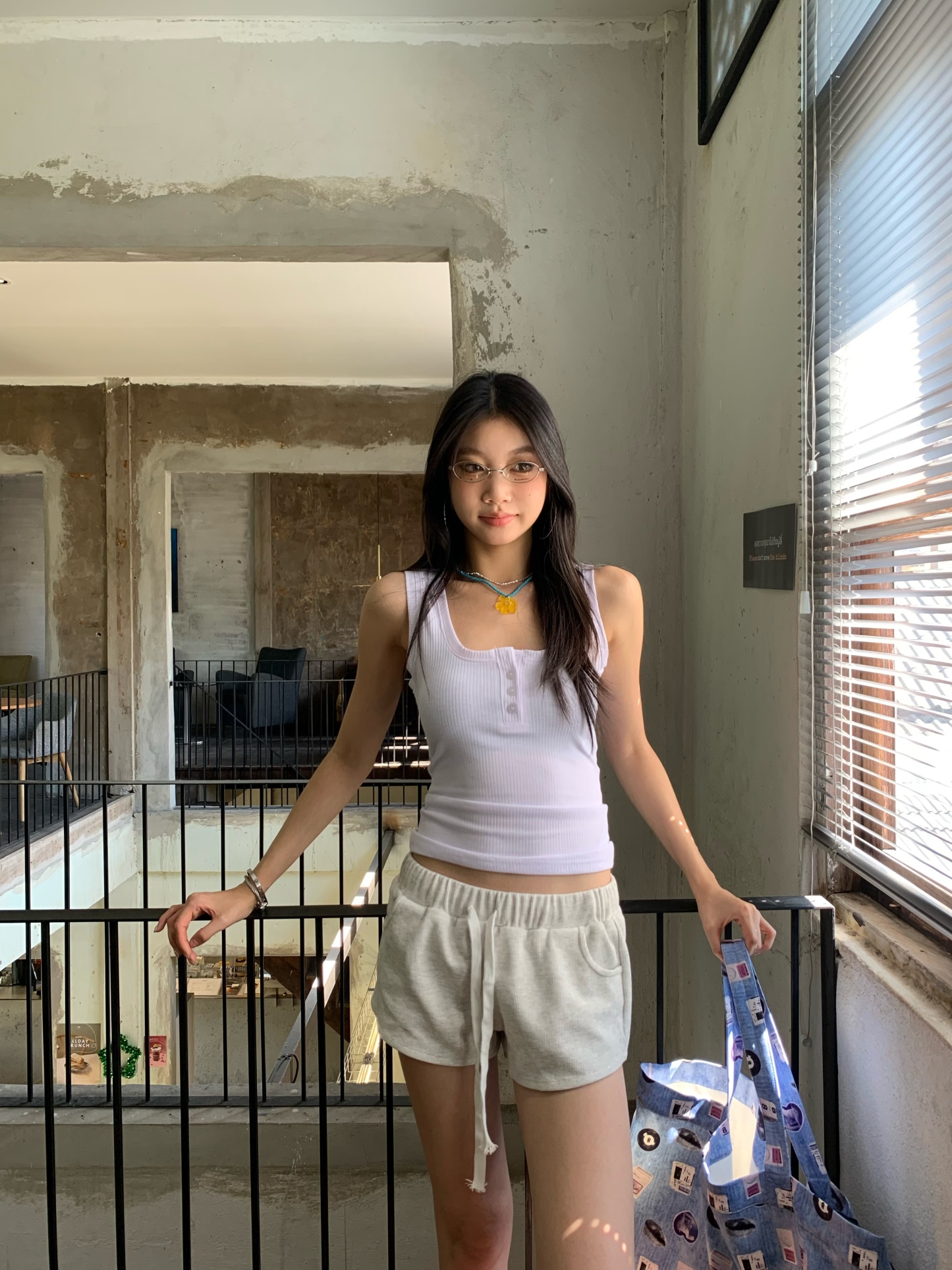 Two-tone button-up vest with a slim-fit design that helps tighten the waist