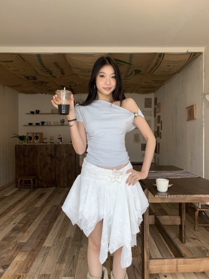 A-line mini skirt decorated with 3D flowers and ribbons