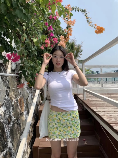 Women's short skirt, summer fashion, sexy + cute + bright, lemon pattern, short skirt