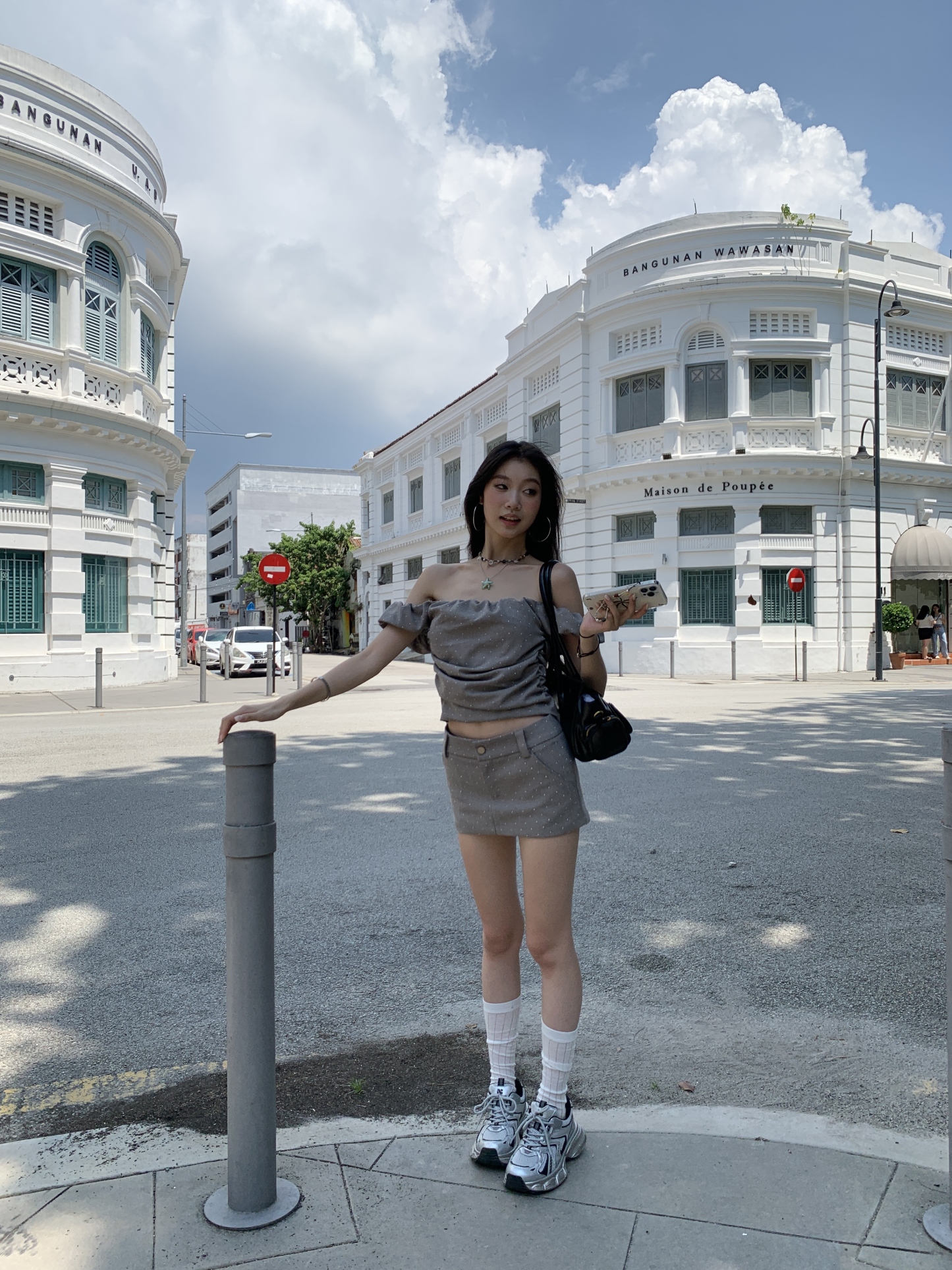 Off-shoulder short-sleeved top, summer style set, low-waist skirt