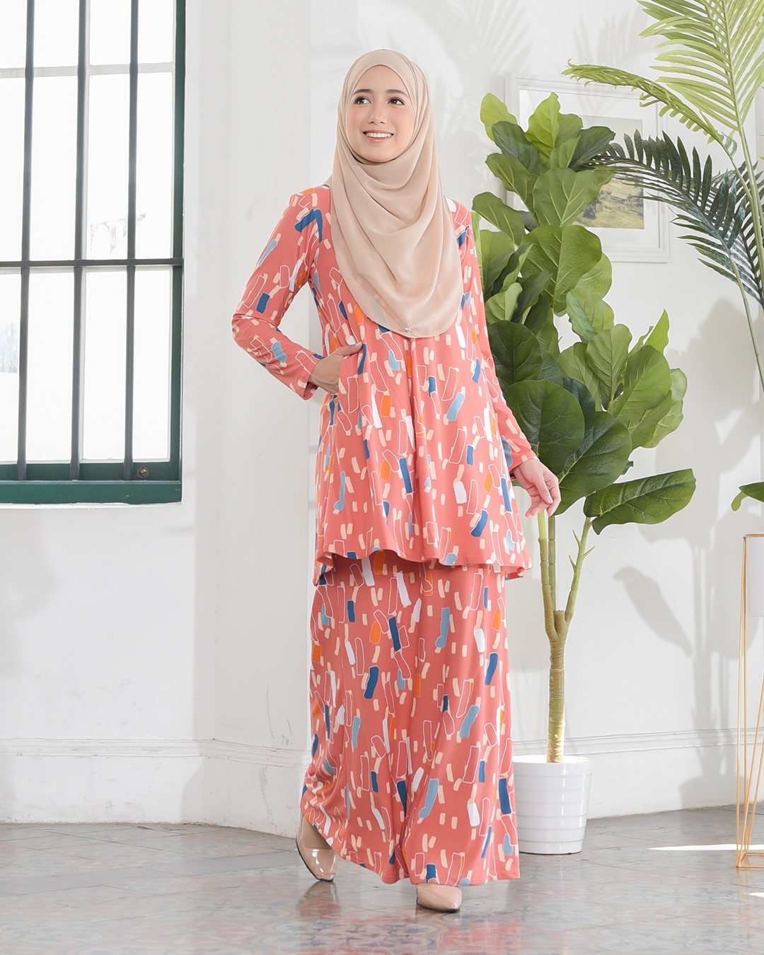 Kurung Lara – Chick Salmon