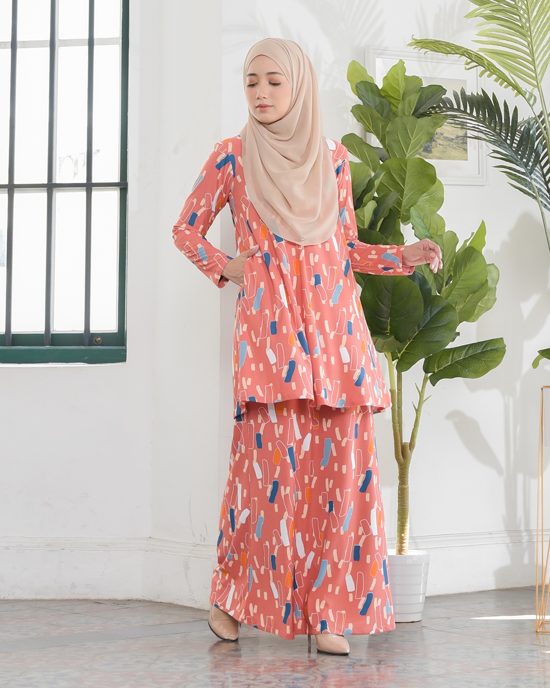 Kurung Lara – Chick Salmon