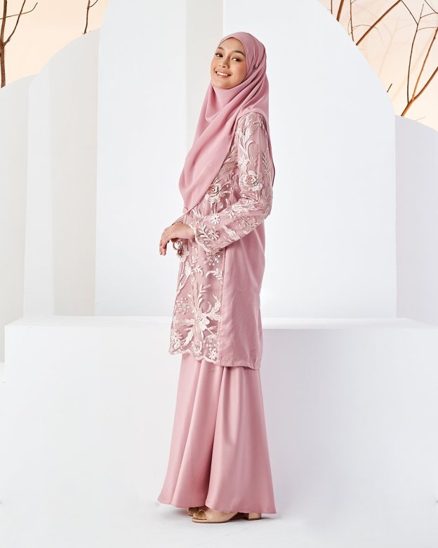 Baju Kurung Lace Azizah - Quartz Pink