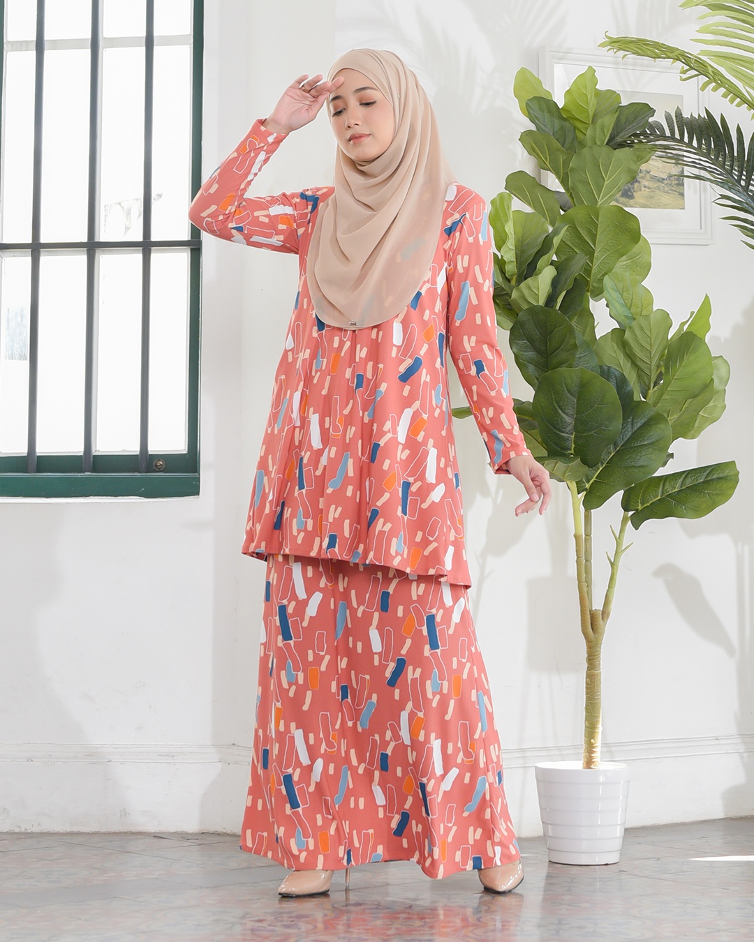 Kurung Lara – Chick Salmon