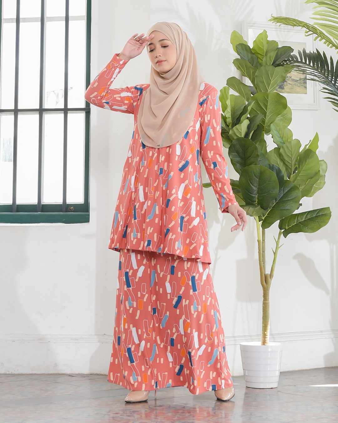 Kurung Lara – Chick Salmon