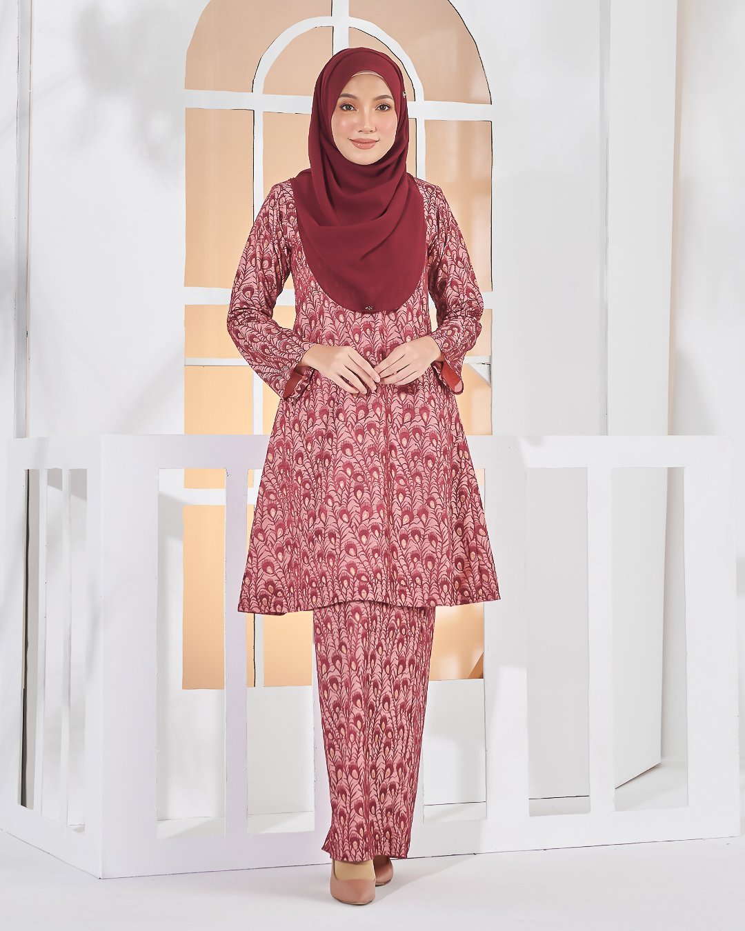 Baju Kurung Riau Lace Greece - Ruby Red