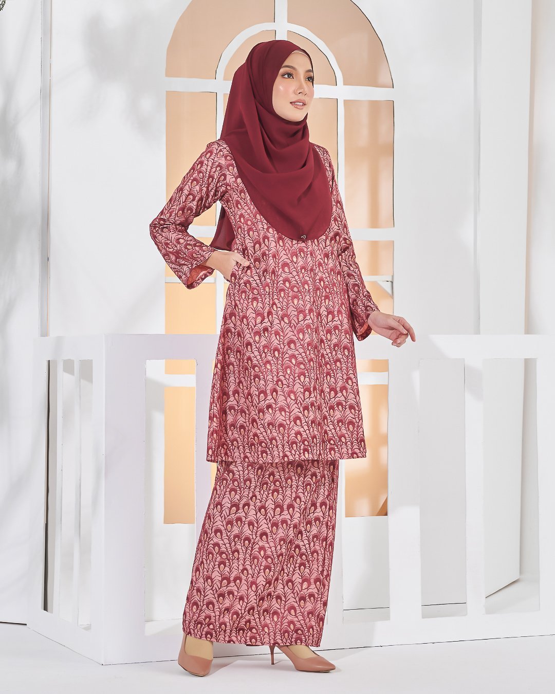 Baju Kurung Riau Lace Greece - Ruby Red