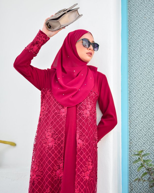 Abaya Lace Aminah - Scarlet Red