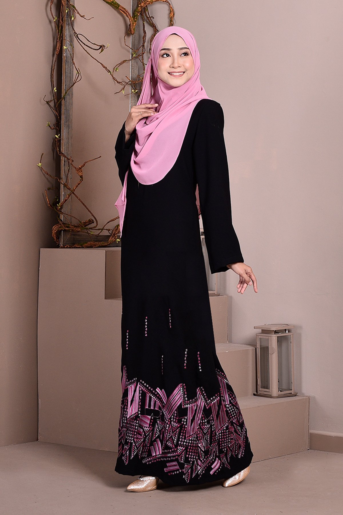 Abaya Dubai Embroidery Haja - Magenta Pink
