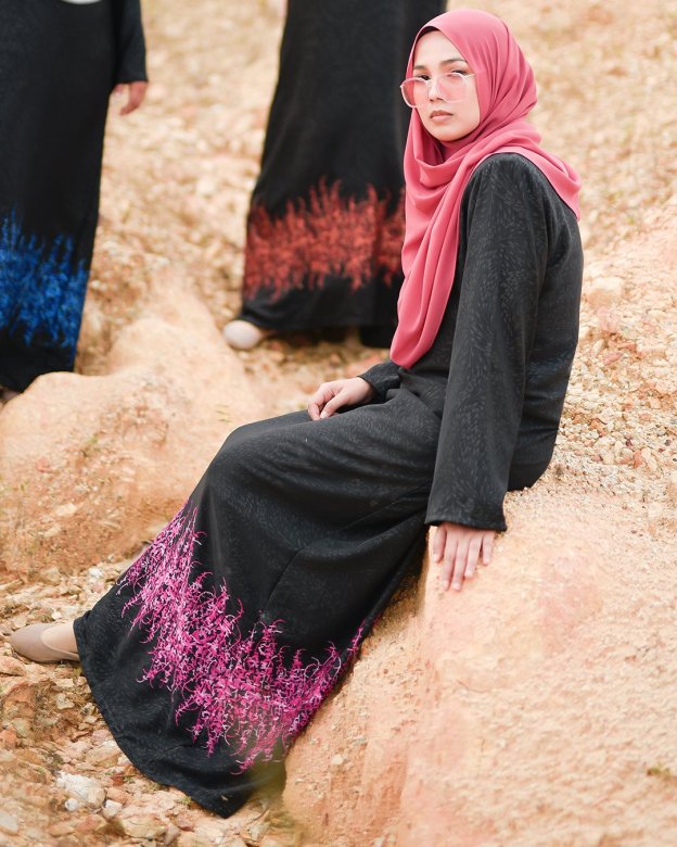 Abaya Dubai Embroidery Hijra - Magenta Pink