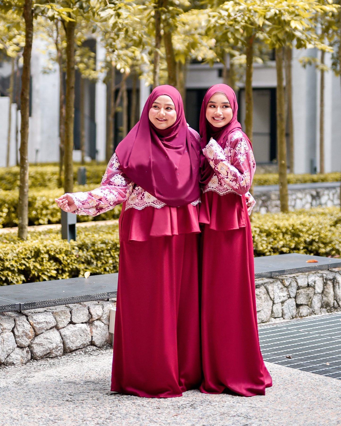 Abaya Lace Louise - Merlin Maroon