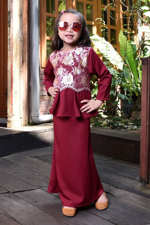 Abaya Lace Louise Kids – Merlin Maroon