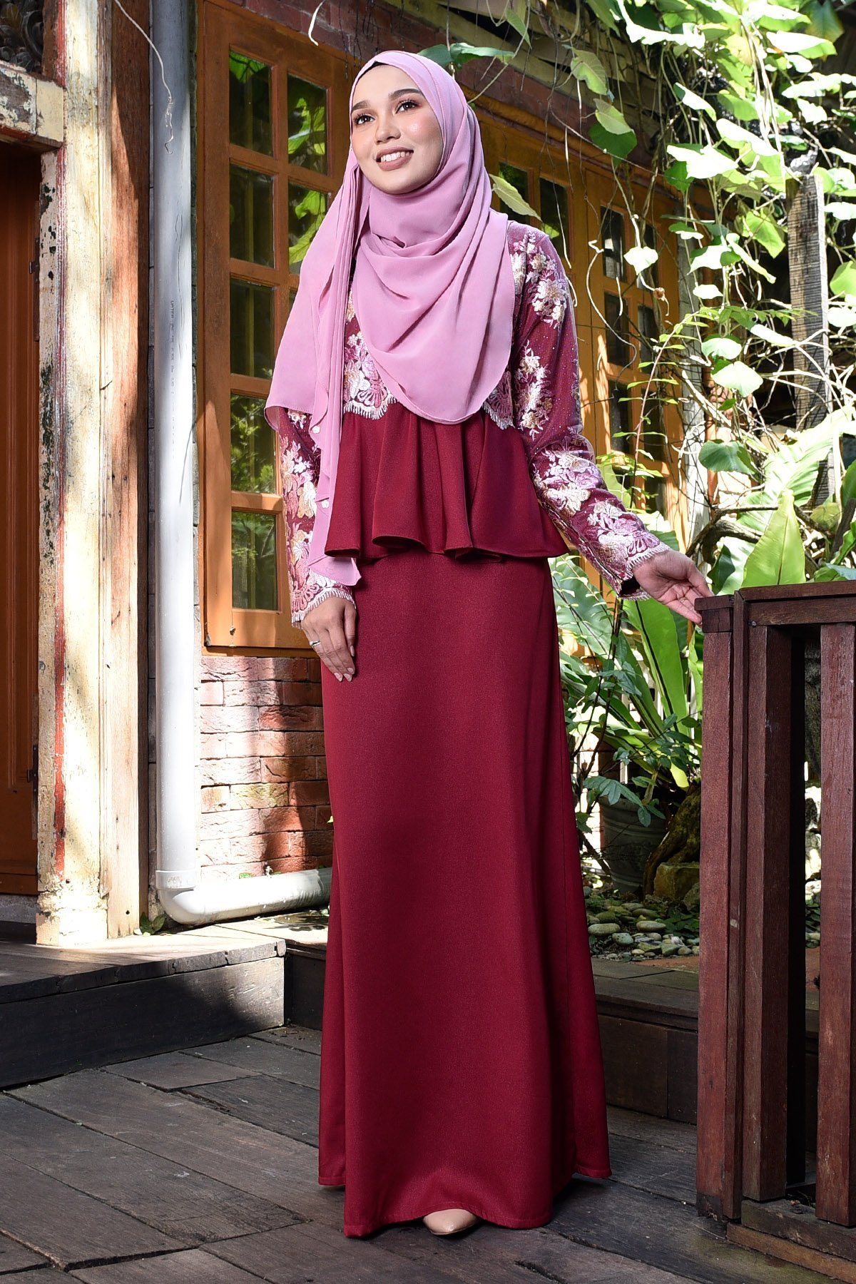 Abaya Lace Louise - Merlin Maroon
