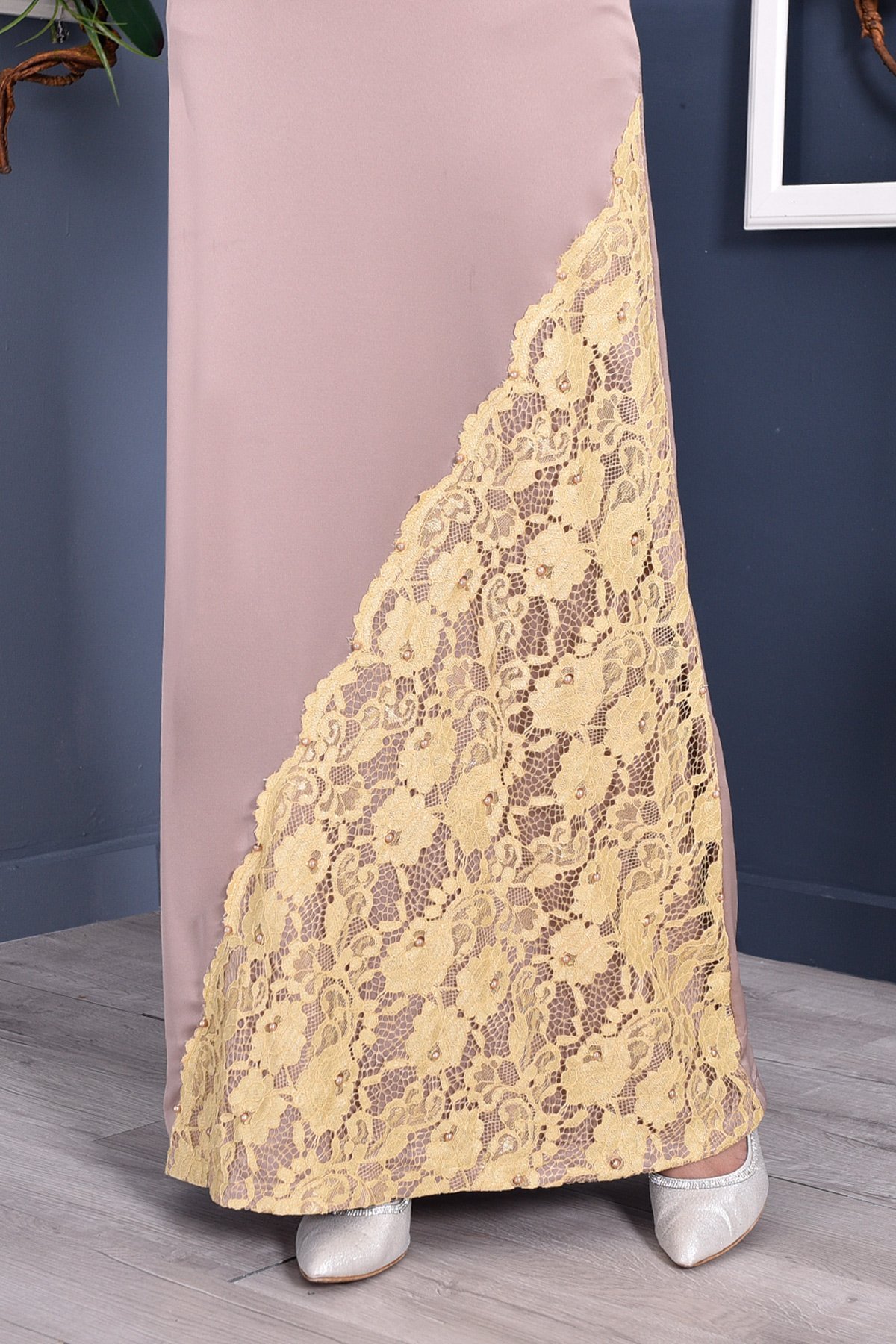 Abaya Lace Mazaya - Golden Brown