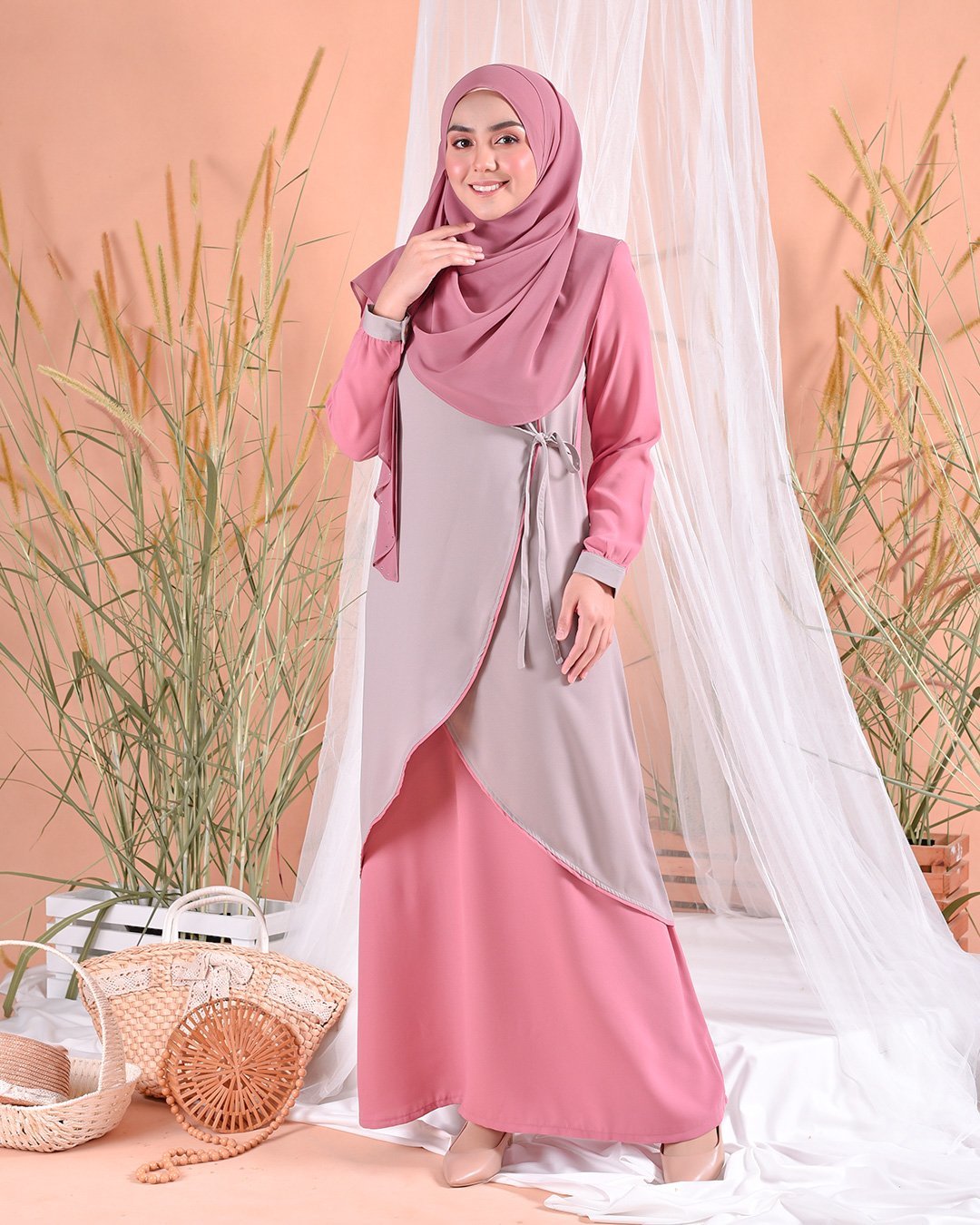 Abaya Natsuko - Lake Pink