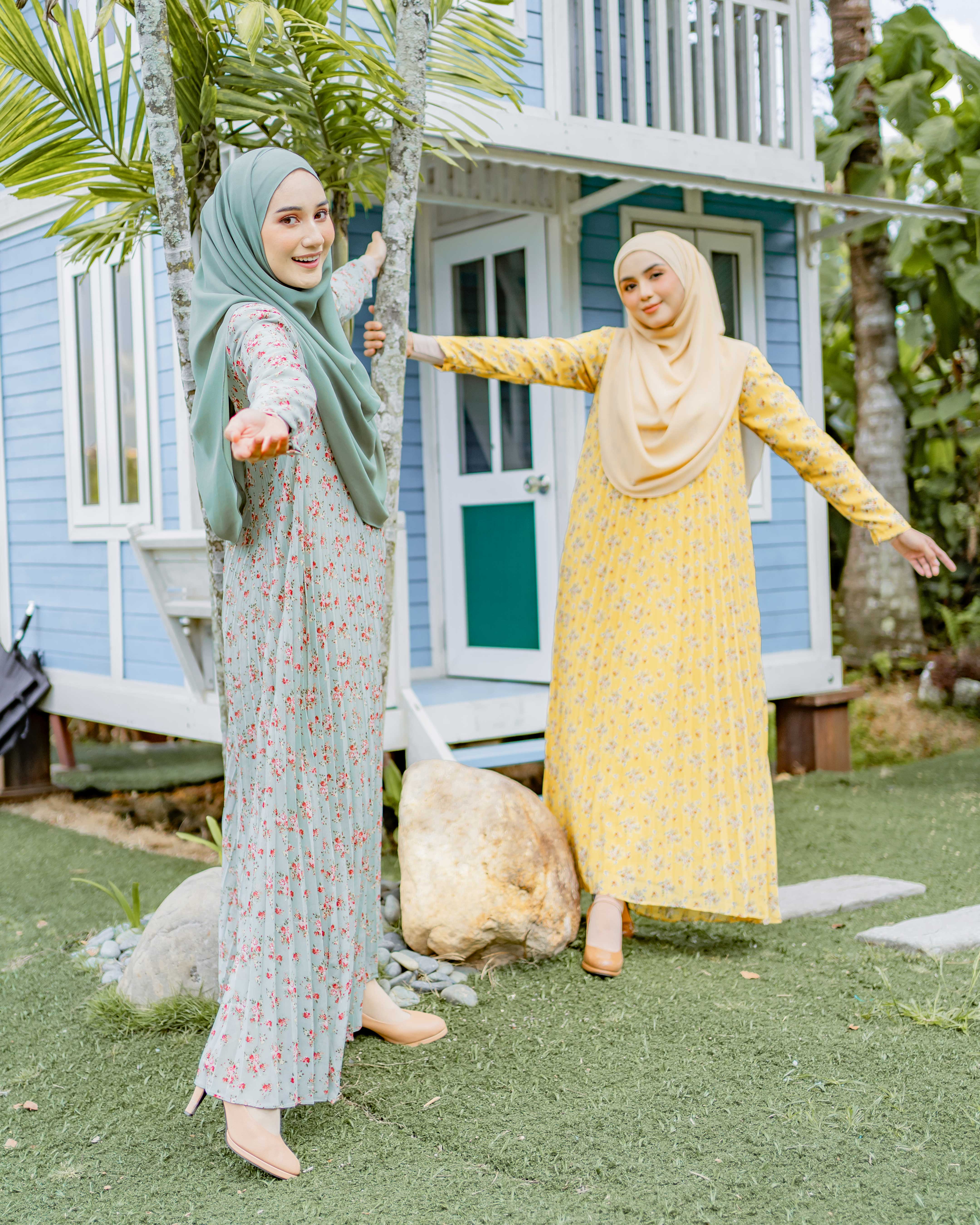 Dress Pleated Nayma - Sunny Gold