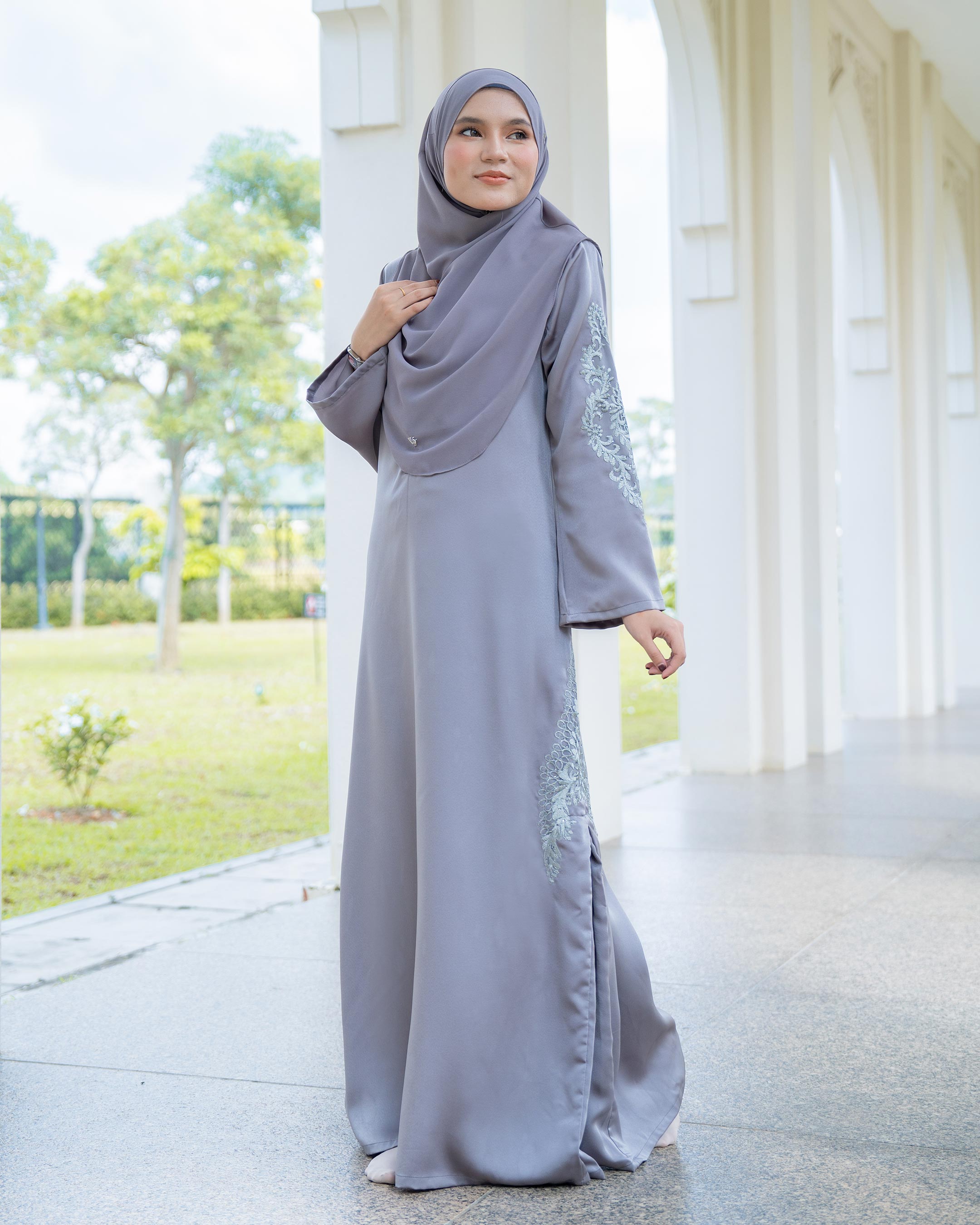 Abaya Lace Pleated Ramia