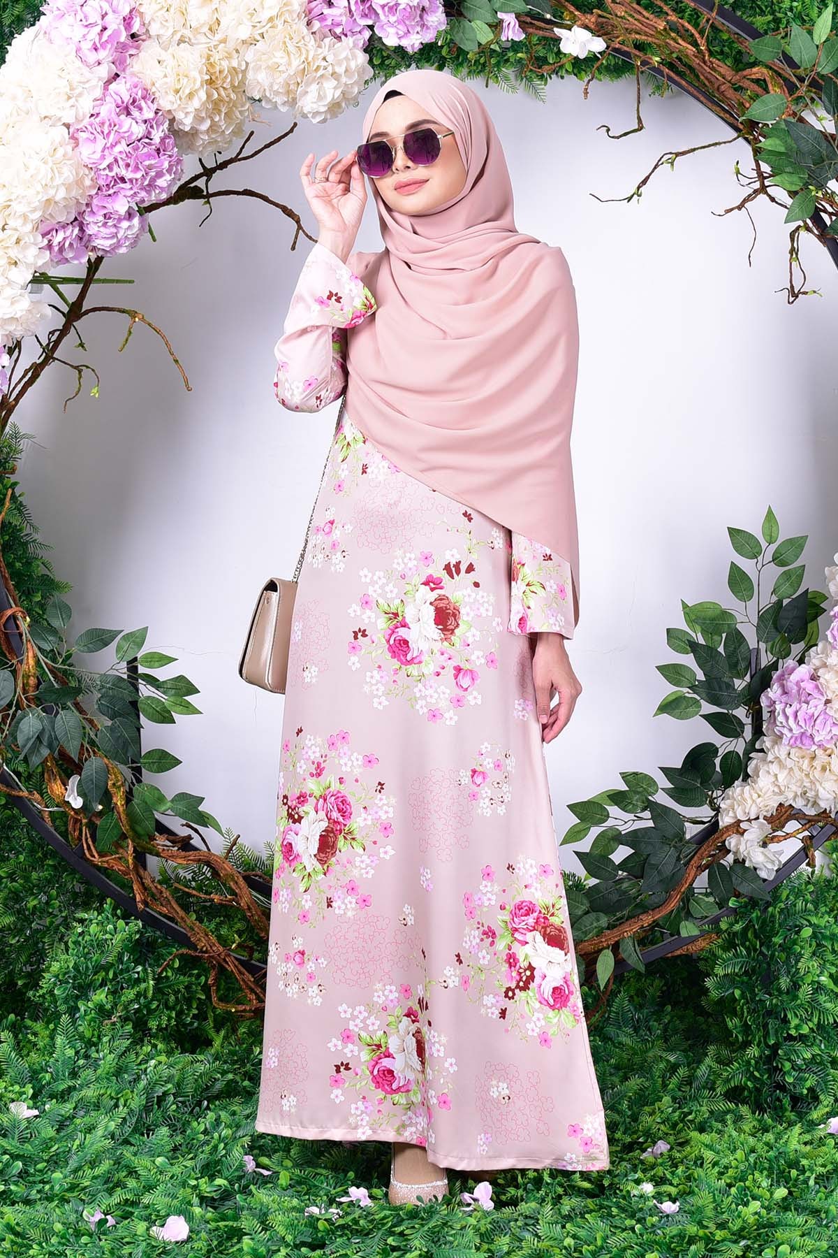 Abaya Ranaa - Rosie Brown