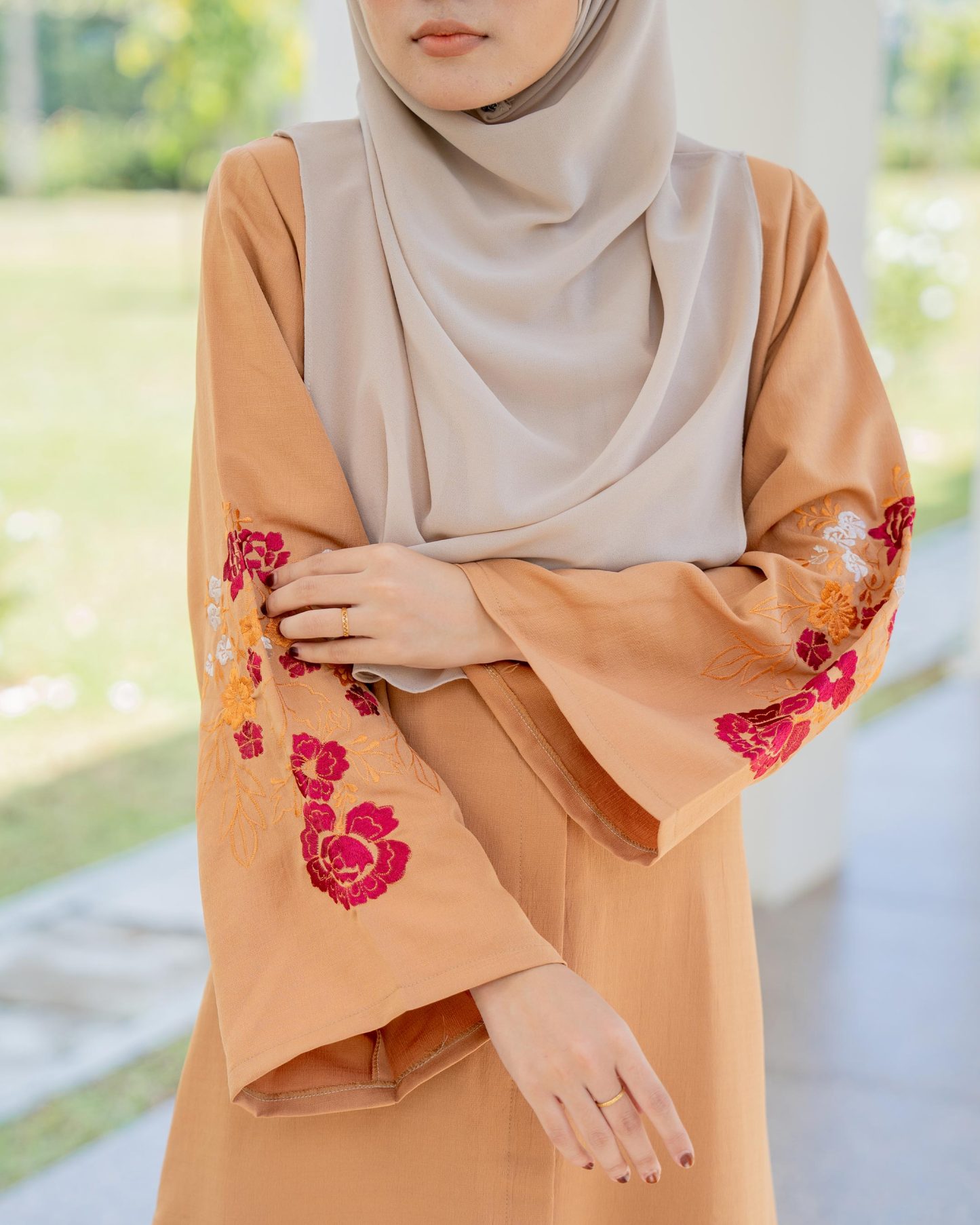 Abaya Sulam Rayqa