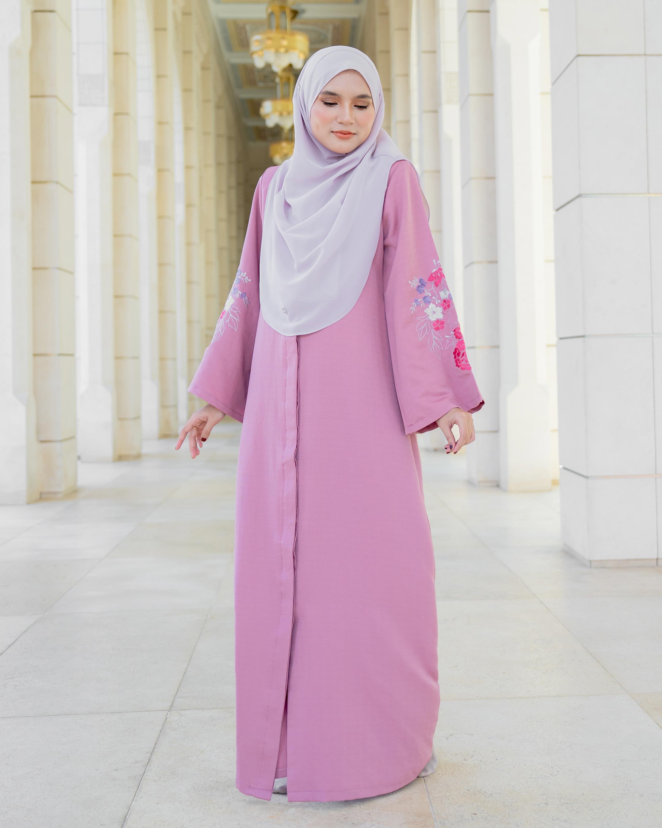 Abaya Sulam Rayqa
